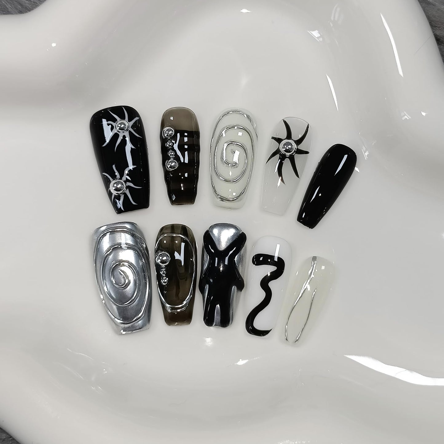 TENPAL Dark Silver Gothic Press on Nails Long Coffin Shape 3D Embossed Sun Design Fake Nails Hand Painted Art for Women Fall Winter Ins Style(XS)