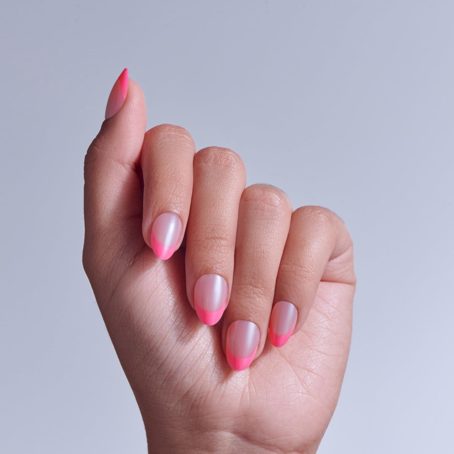 Kiss CORE, Press On Nails, Nail glue included, 'Shining Bright', Pink, Short Size, Almond Shape, Includes 32 Nails, 2g glue, 1 Manicure Stick, 1 Mini File