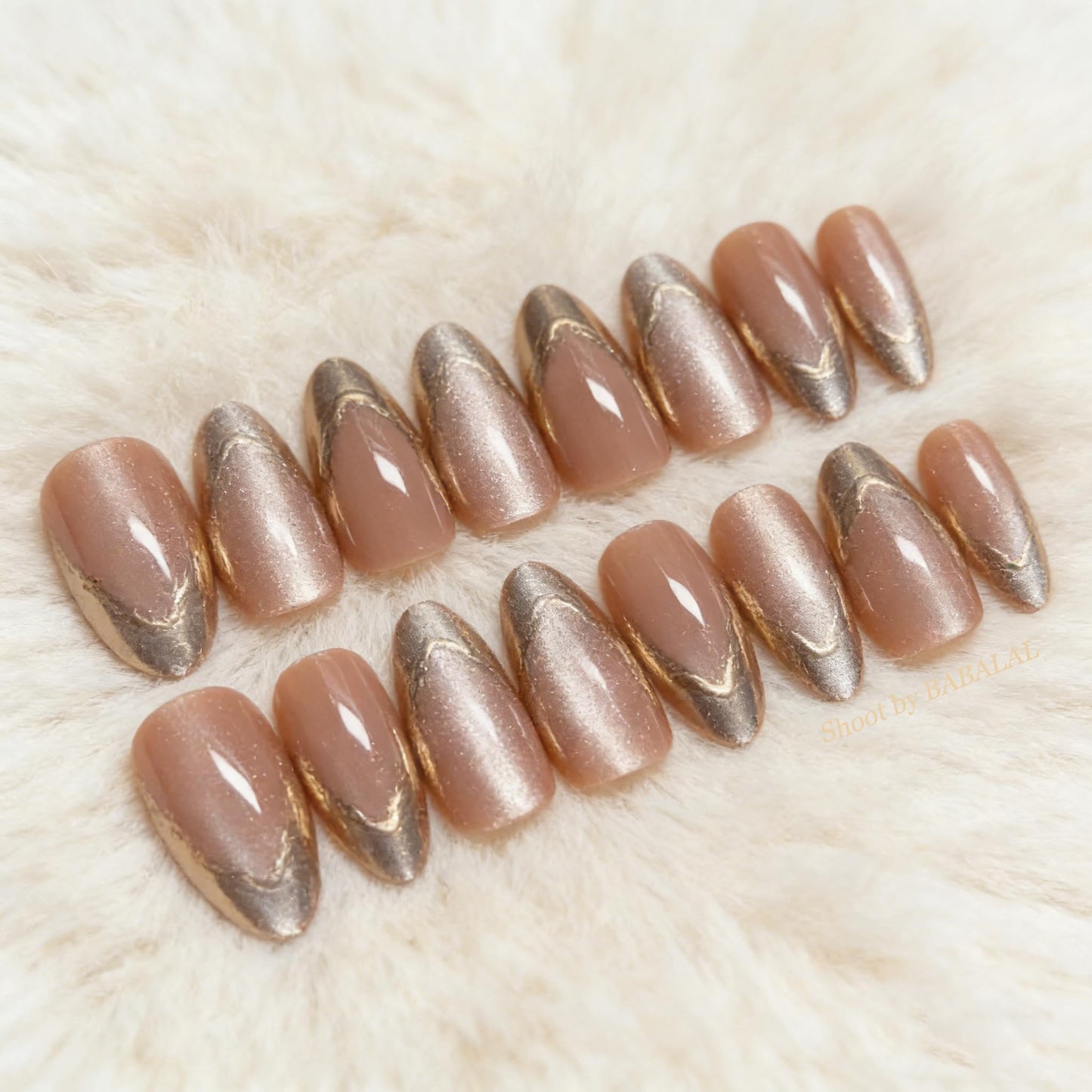 BABALAL Press On Nails, Medium Stiletto Fake Nails, Gold Chrome nails Powder French Tip, Cat Eye Bling Shiny, Glossy Full Cover Glue On Nails For Women And Girls 24Pcs Reusable
