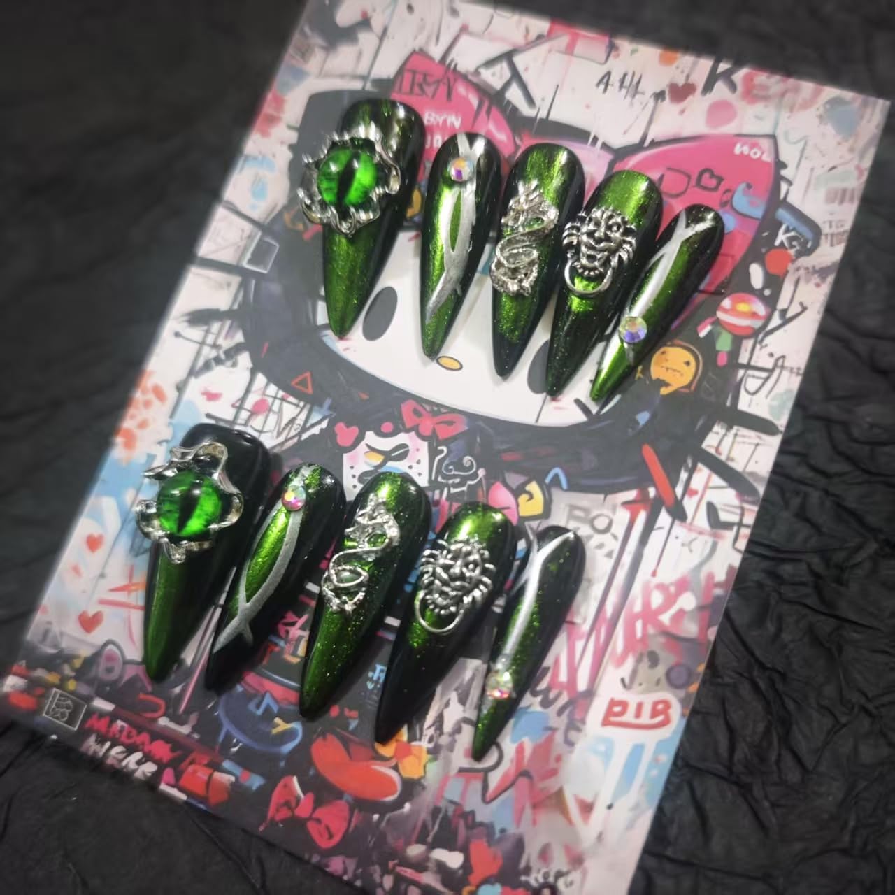 Handmade Press On Nails 10Pcs Dark Gothic Style Manual Vertical Pupil Fake Nails for Women Party Holiday Photo 3.2CM Size L