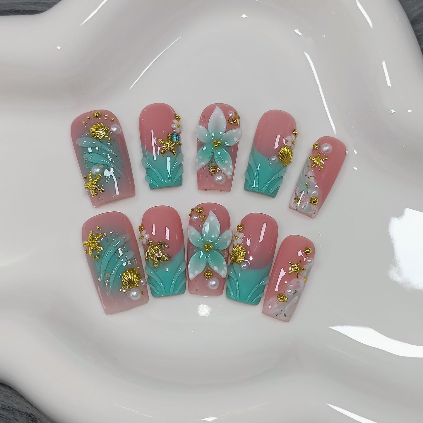 TENPAL Handmade Coffin Press on Nails Medium- Emerald Green Blushing Ombre Fake Nails with 3D Starfish & Shell Design, Coastal Elegance Style Glossy Acrylic Flowers False Nails with Tools(S)