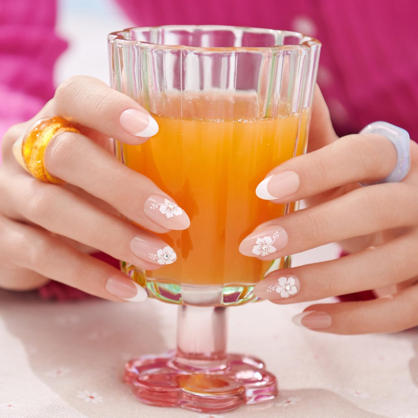 Kiss Impress No Glue Mani Press On Nails, Design, 'Buttercup Shine', White, Medium Size, Almond Shape, Includes 30 Nails, Prep Pad, Instructions Sheet, 1 Manicure Stick, 1 Mini File