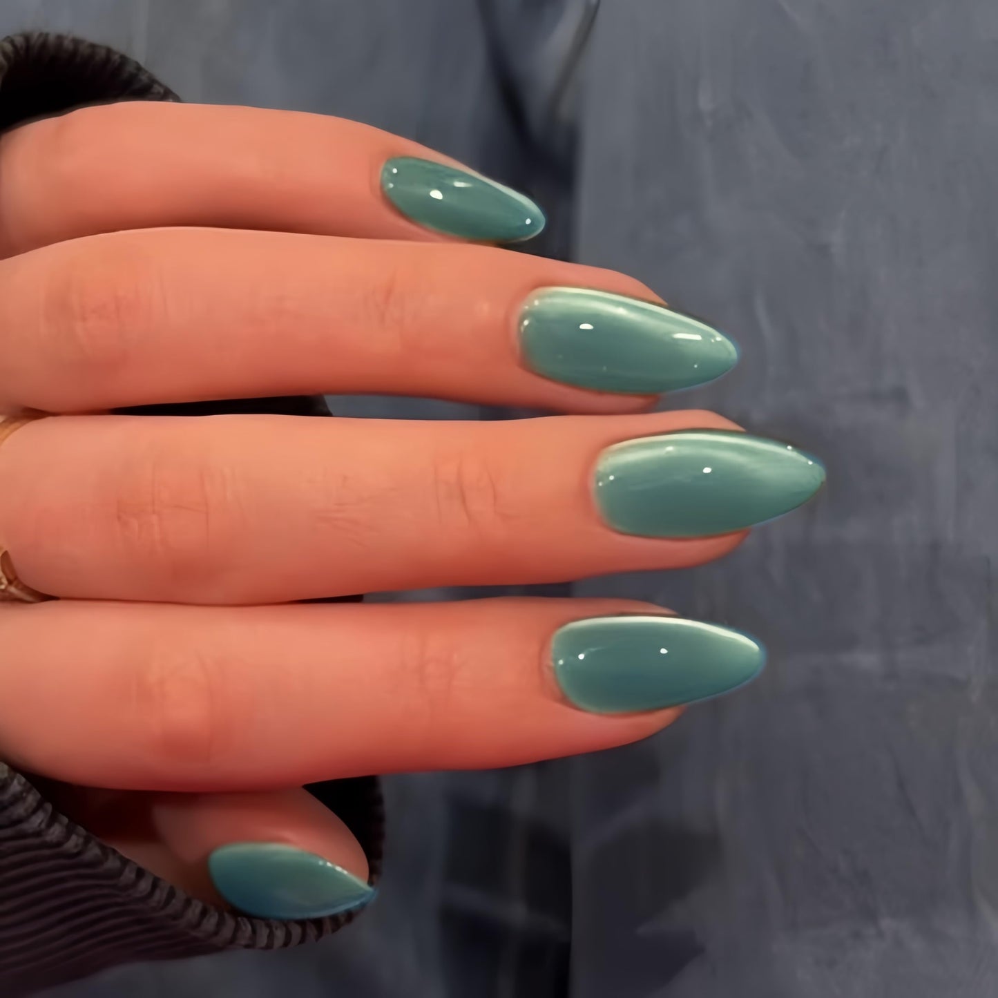KQueenest Cat Eye Teal Green Press on Nails Almond Shape, 30 Pcs Glitter Fake Nails Medium, Thick Sparkly Glass Nails Press on, Shiny Acrylic Nails, Cute Bling Stick on Nails for Women Party Holiday
