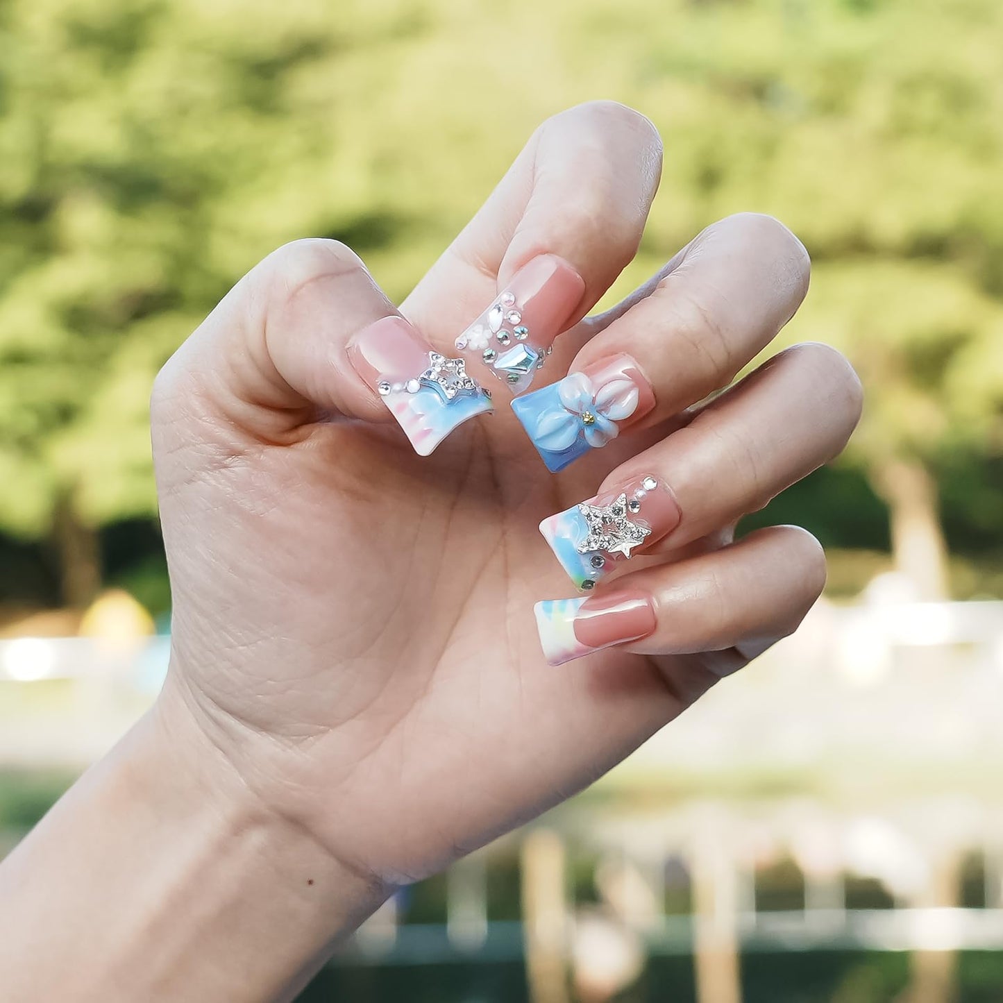 Tesytto Press on Nails Duck Shape with 3D Floral Metallic Star Rhinestones, Luxury Reusable Acrylic Fake Nails Blue French Tip Nude Pink False Nails (Pastel Pink-Blue Stellar,L)