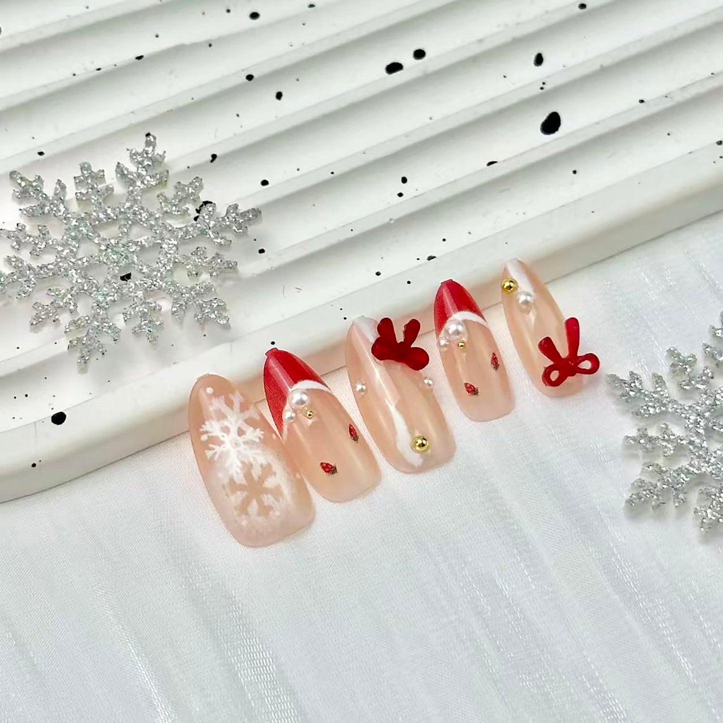 30pcs Christmas Press on Nails Medium Almond French Tip Fake Nails Winter Snowflake Full Cover False Nails with 3d Bow Rhinestones Designs Glue on Nails Valentine Nude Glossy Acrylic Nail for Women
