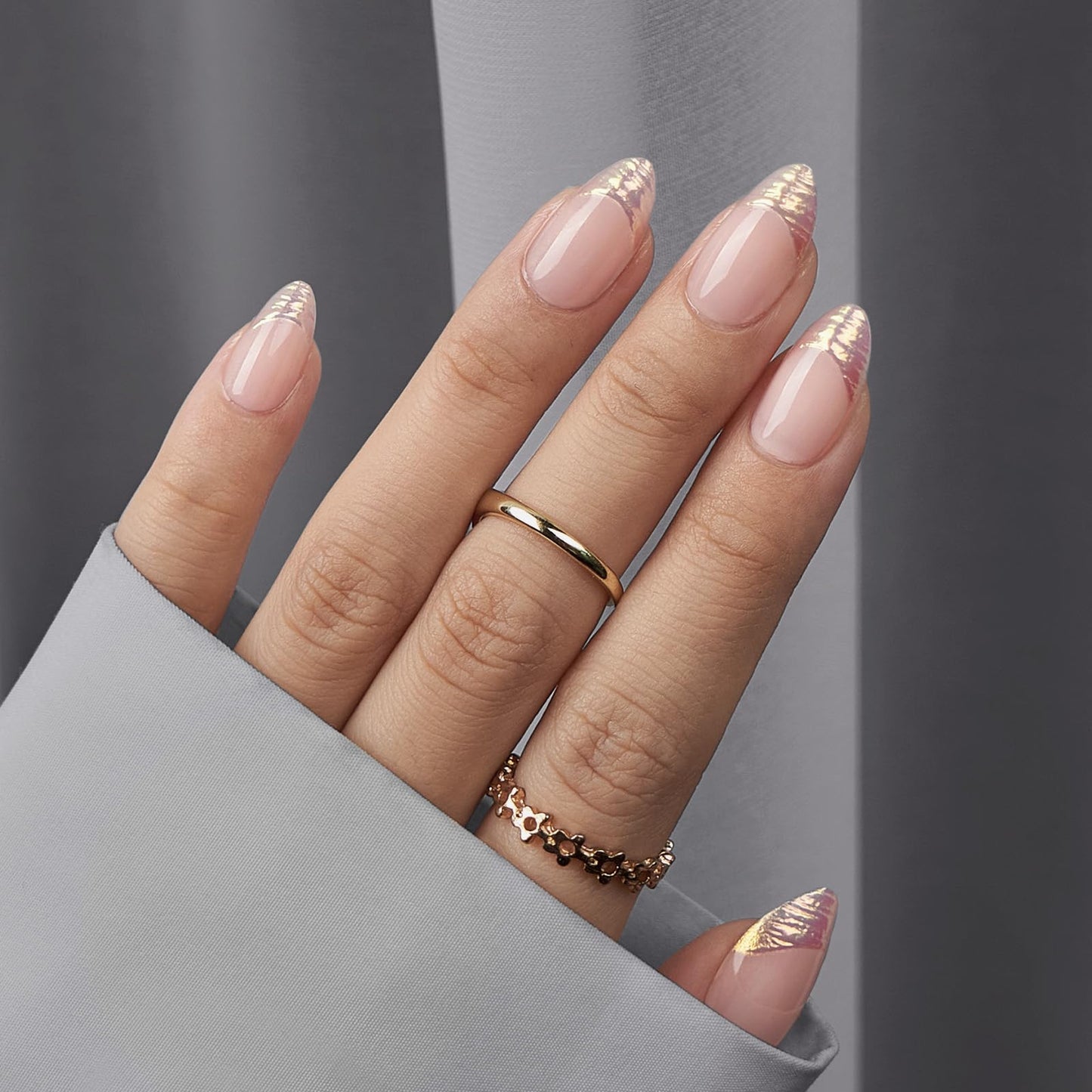 BTArtbox Short Almond Press On Nails - Aurora French Tip, Spring Glue On for Gifts, Natural Stick On in 16 Sizes - 32 Fake Nails Kit, Athena