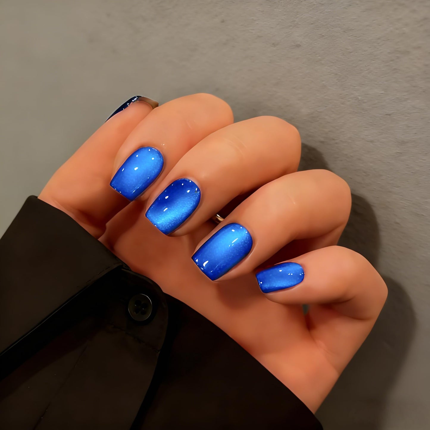 KQueenest Cat Eye Press On Nails Short - Vibrant Royal Blue Press On Nails Square, 30 Pcs 15 Sizes Sparkly Glitter Fake Nails Press ons, Thick Quality, Reusable Small Glue on Nail for Women Summer