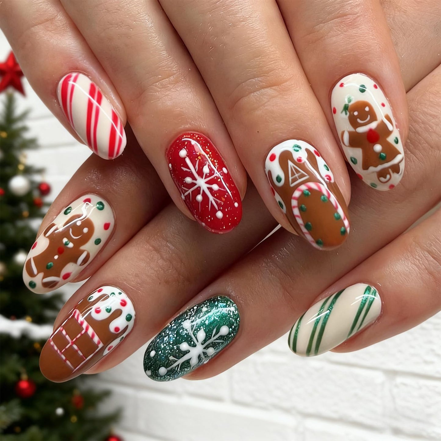 144 Pcs Christmas Press on Nails Kit Glossy False Nails with 6 Styles Designs Full Cover Acrylic Nail Christmas Santa Claus Elk Gingerbread Man Fake Nail Set for Women DIY Manicure Decoration