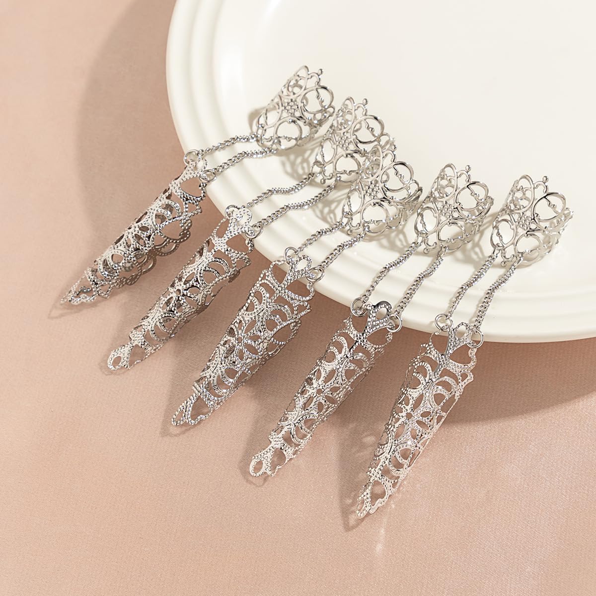 MOEEIJEW Gothic Nails Bracelets for Women Men Punk Fingera Hand Chain Cosplay Finger Rings Claw Bracelets Costume Jewelry (Silver)