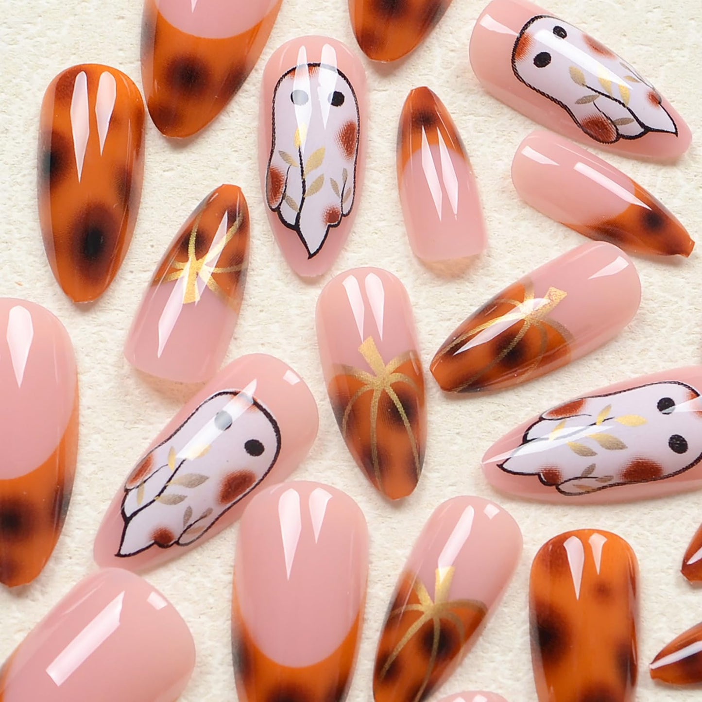 24Pcs Cute French Tip Press on Nails Short Almond Fake Nails Fall Halloween False Nails with Leopard Pumpkin Design Glossy Full Cover Halloween Ghost Nails Autumn Reusable Stick on Nail for Women
