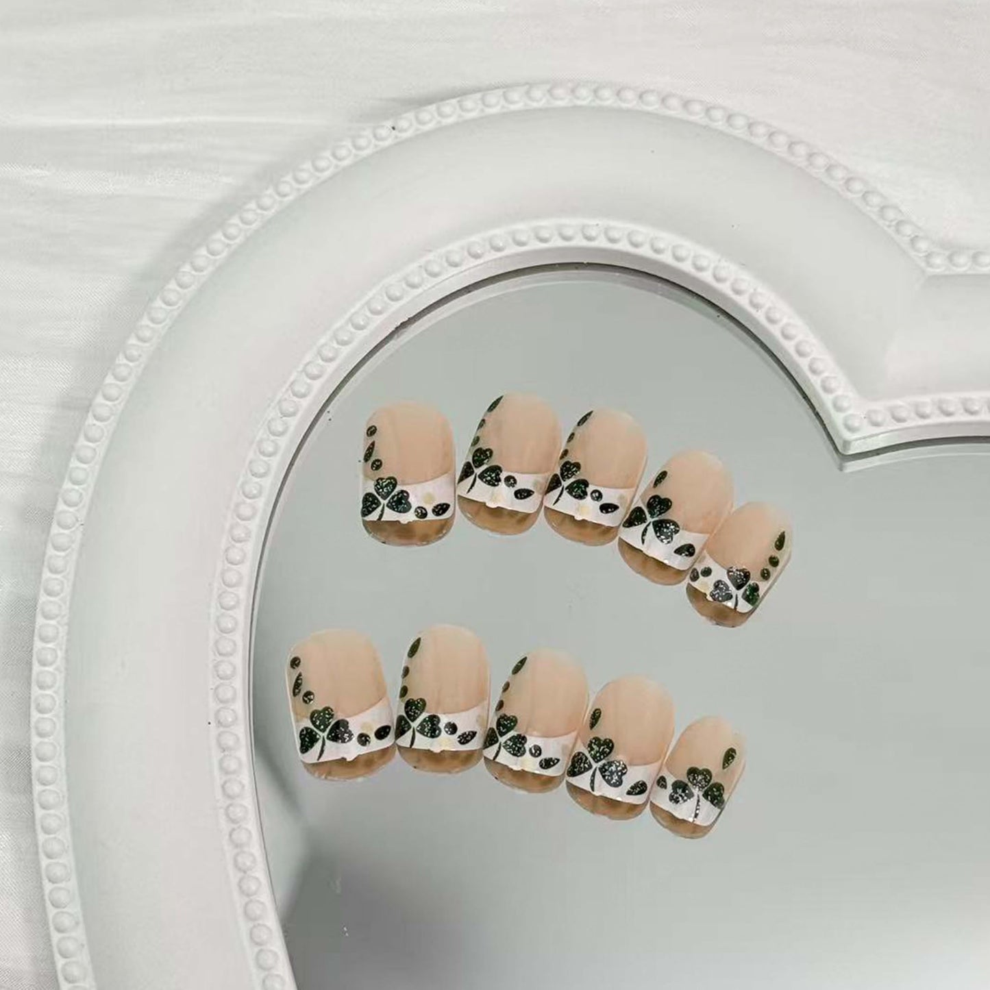 24Pcs St. Patrick's Day Press on Nails Short Square French Tip Fake Nails with Shamrock Designs Full Cover False Nails Dark Green Lucky Clover Acrylic Glue on Nails for Women Saint Patrick Nail Decor