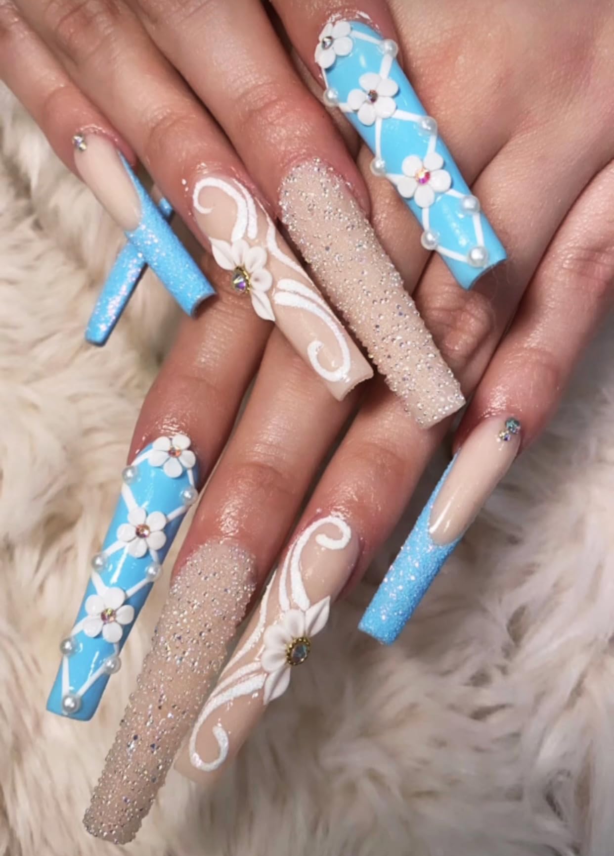 Set 30Pcs White 3D Flowers for Nails, Handmade 3D Acrylic Flowers for Nails, Flower Nail Charms Rhinestones Gems by Acrylic Powder Design Deco Nail Art Women Girls (White with Rhinestones-30Pcs)