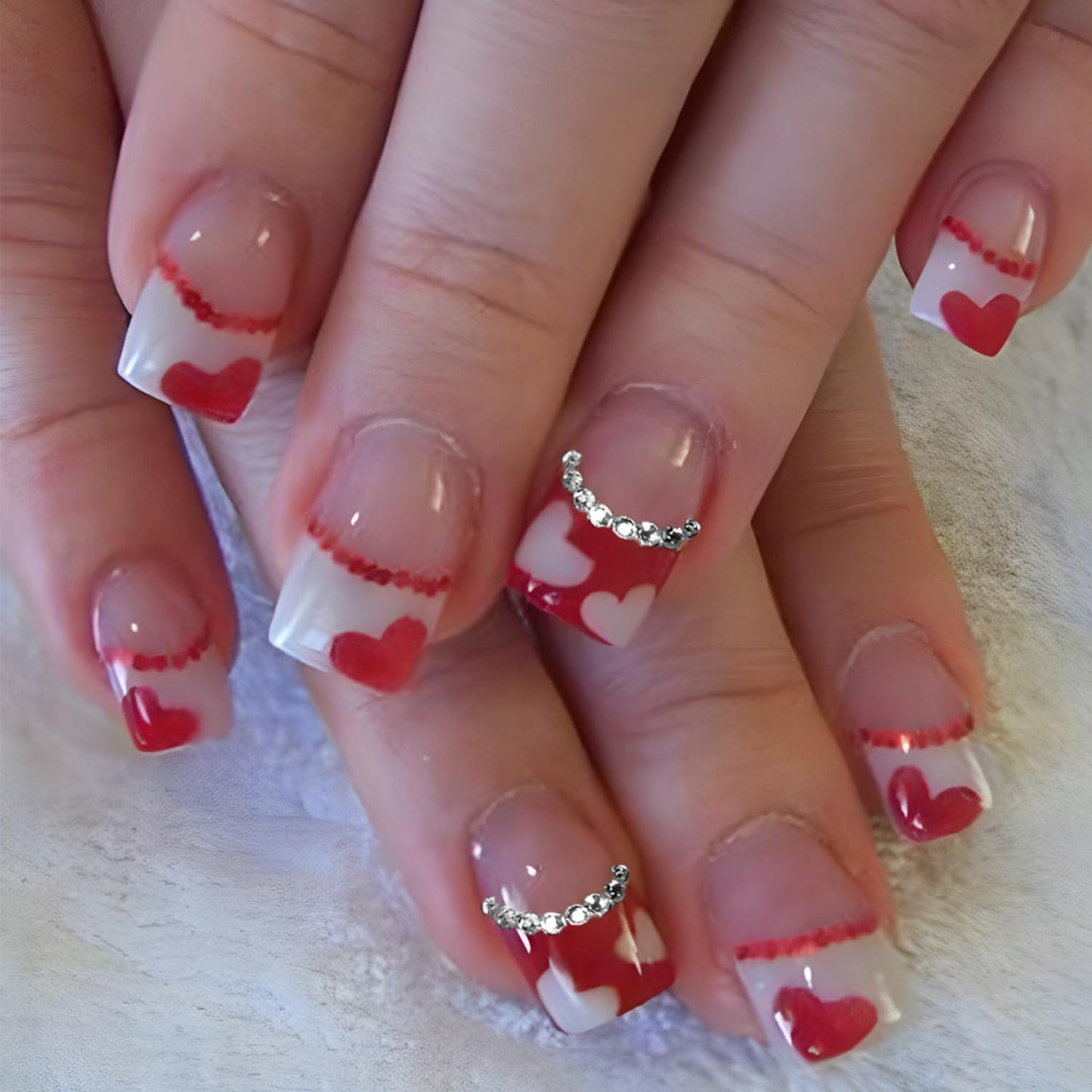 Short Press on Nails Love Heart Almond Fake Nails Art Charm Rhinestone Square False Nails Red White Heart French Design Artificial Fake Nails With Glue Full Cover Fake Nails For Valentine's Day Gifts