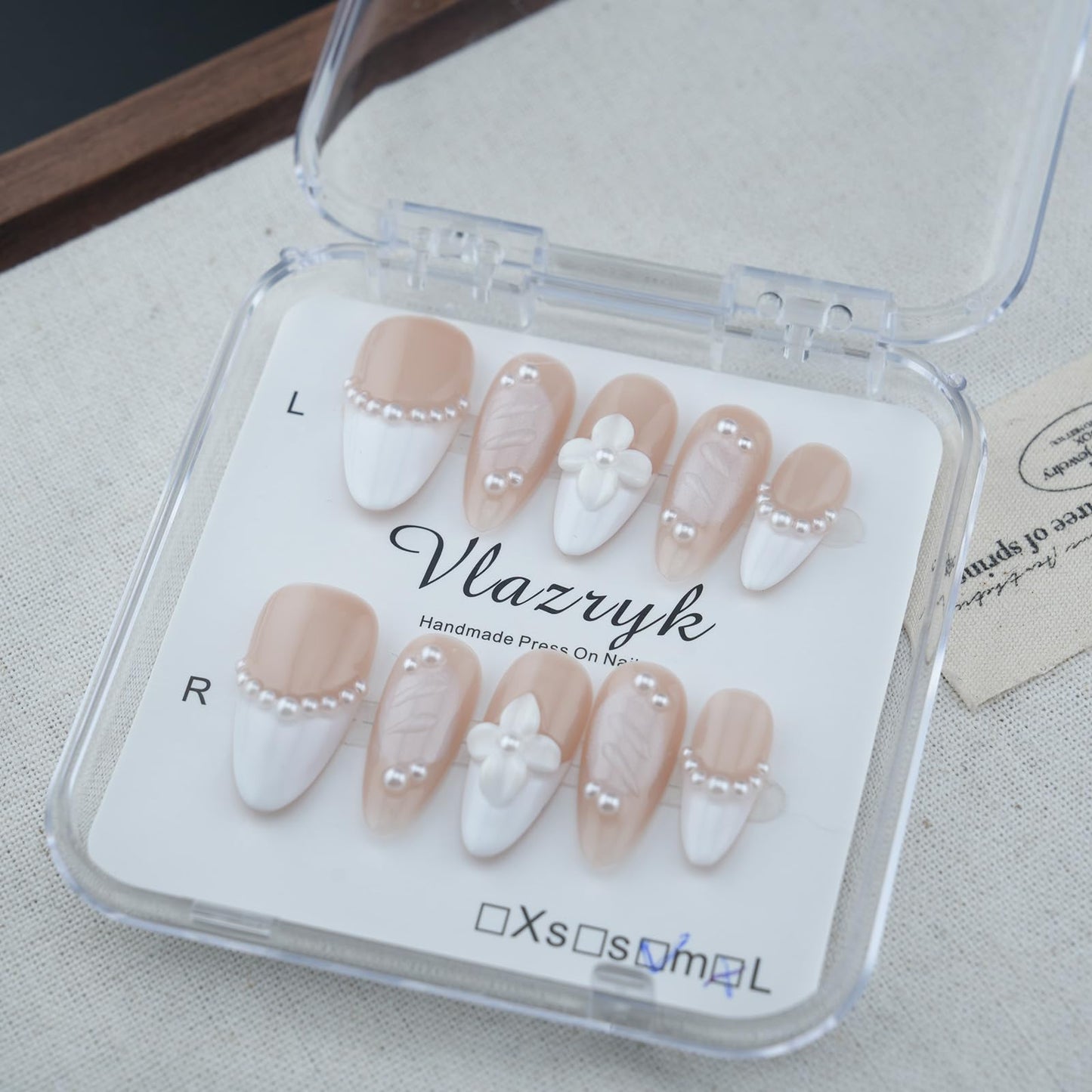 Handmade Press On Nails – Short Almond False Nails for Women, Reusable Acrylic White French Tip with Pearl & 3D Flowers Design – Salon Quality Fake Nails (M-10PCS）