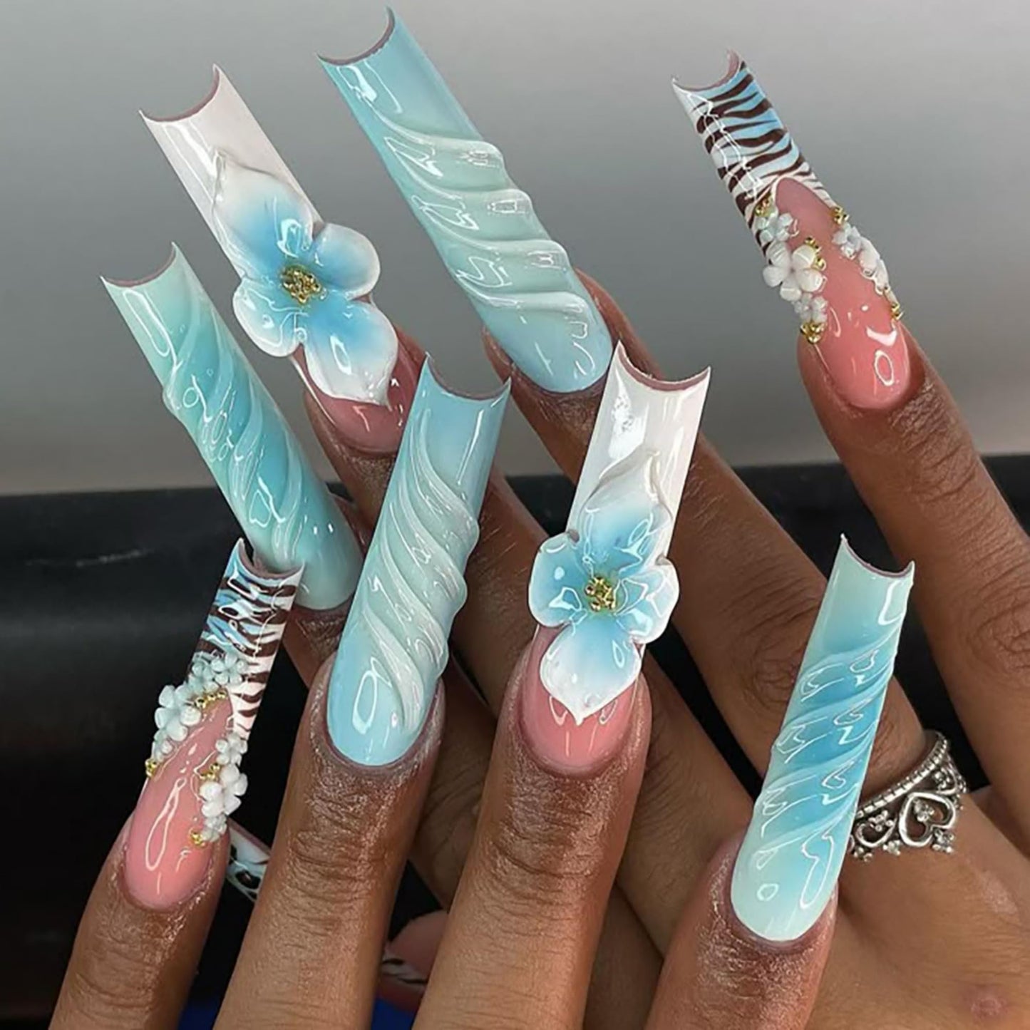 Square Press on Nails Extra Long Artificial Nail Blue Flowers Stick on Nail 24pcs