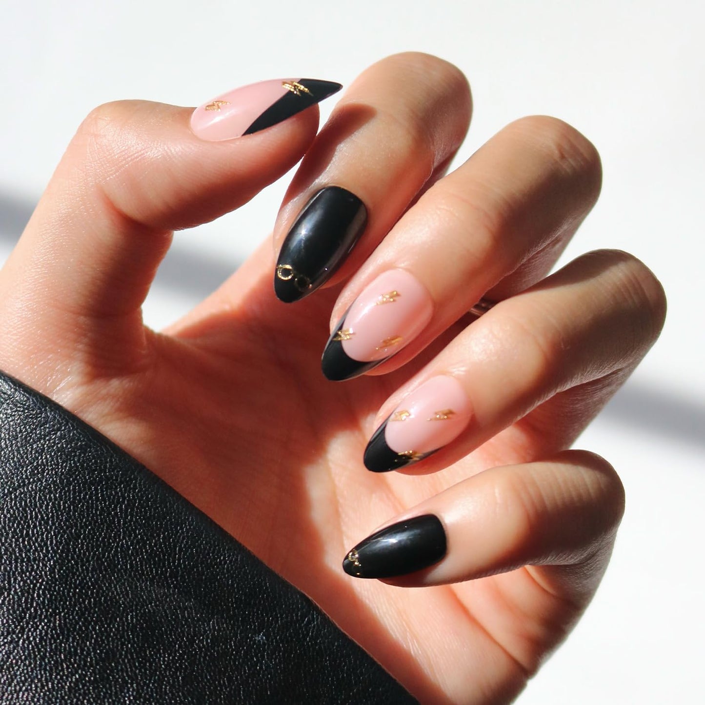 Glamnetic Press On Nails x Harry Potter™ - Harry Potter™ | Short Almond Fake Nails with Black French Tips, Glasses & Hidden Lightning Details, Officially Licensed | 15 Sizes - 30 Nail Kit with Glue