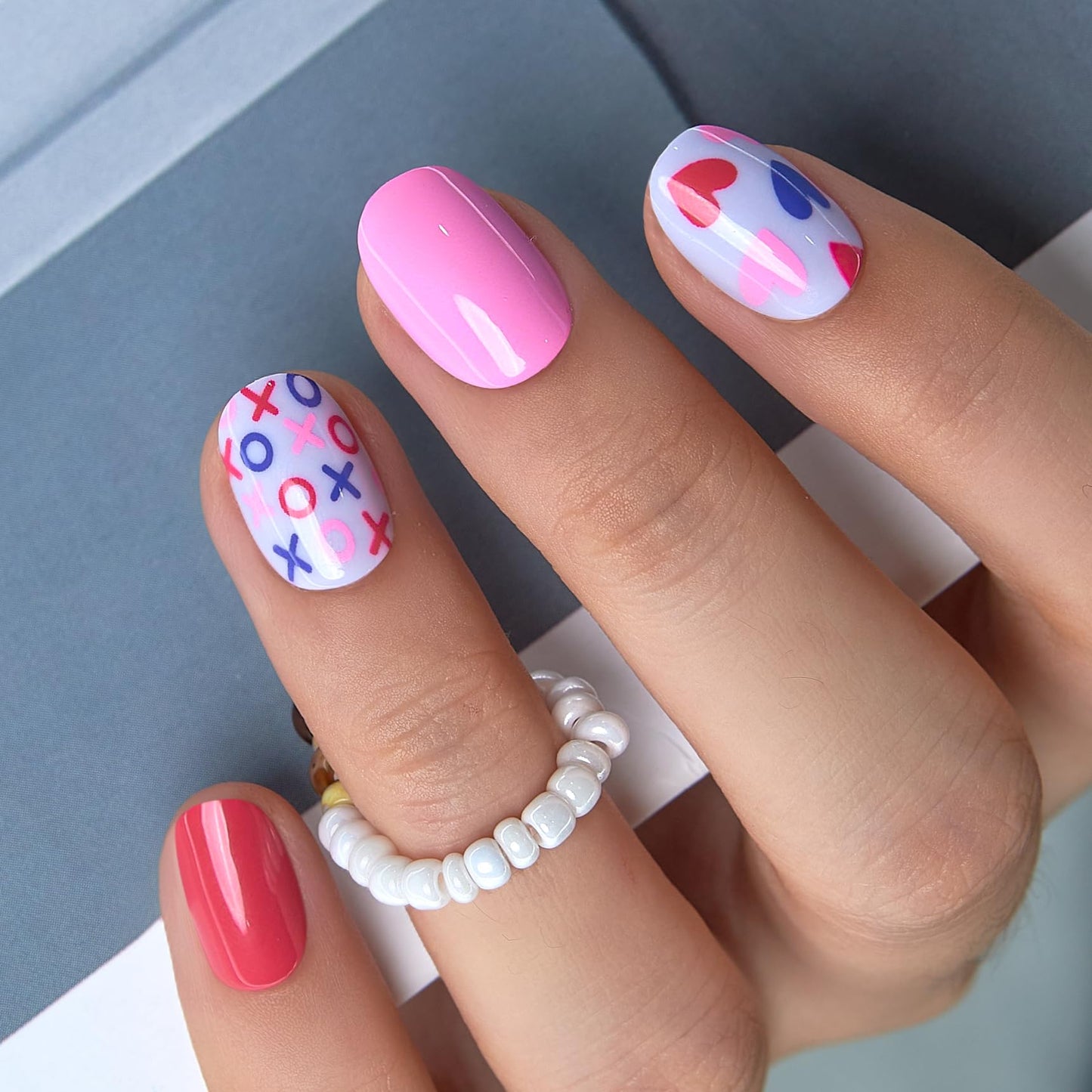 Curvlife Press On Nails Extra Short Square Pink - Valentine Hearts Press on Nails with Glue, Love Kisses Red Pink Glossy Cute Fake Nails Long Lasting False Nail Tips for Women Girls Teens