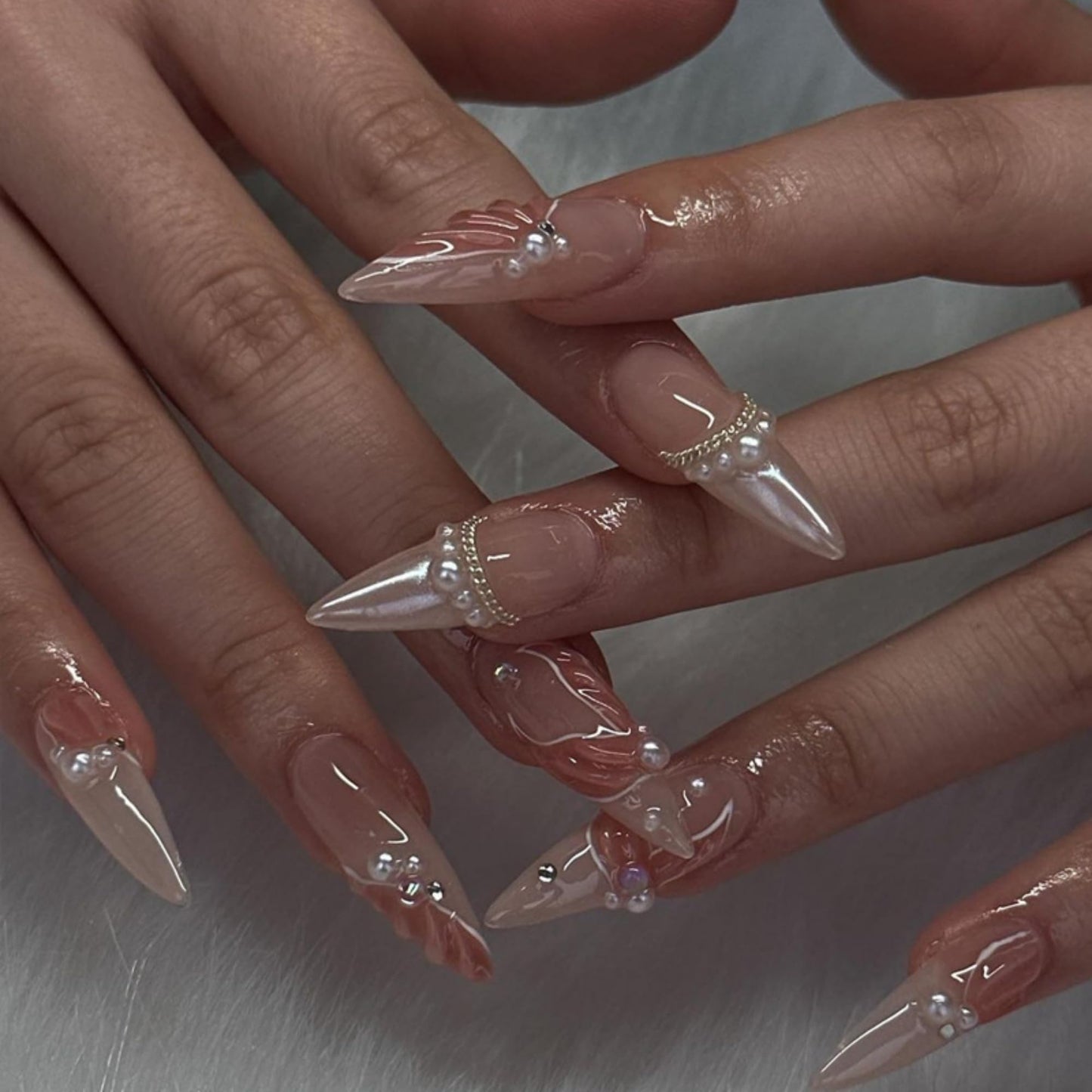 Almond Press on Nails Long Fake Nails Nude Artificial Nail Pearl and Floral Designs Stick on Nail for Women 24pcs