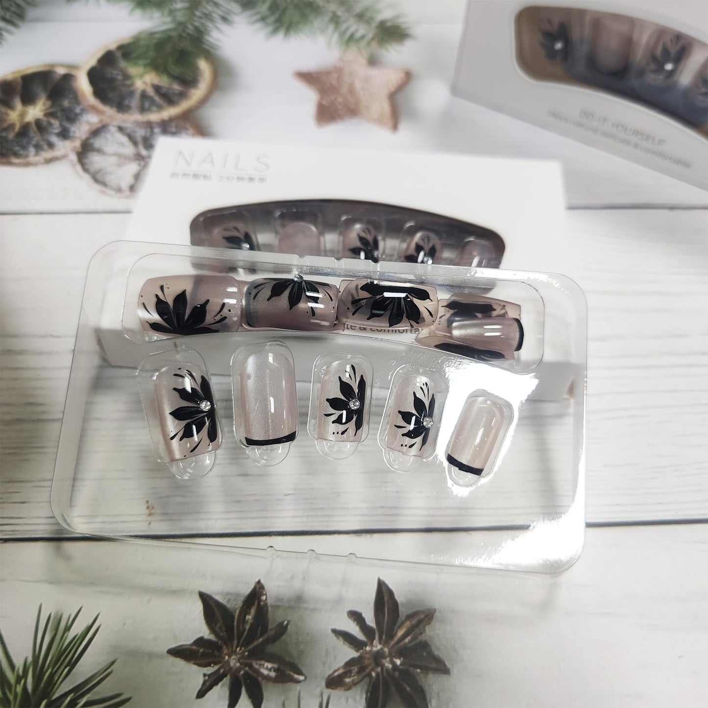 Winter Flower Press on Nails Black French False Nails Glossy Pink Cat Eye Acrylic Fake Nails 24Pcs Rhinestones Gel Glue on Nails for Manicure Flower Stick on Medium Square Nail for Coquette Women Girl