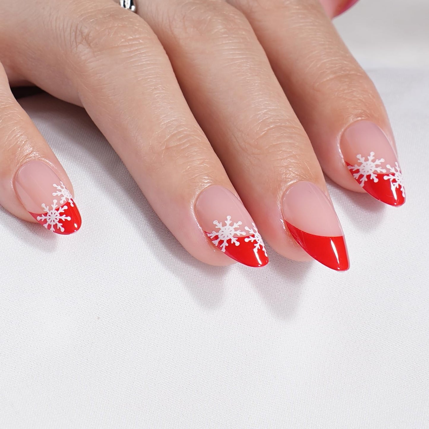 Leefrei French Tip Press on Nails - Glossy Red Press on Nail with Snowflakes, Short Almond Fake Nails Reusable Nails Press ons for Women, 32 Pieces in 16 Sizes False Nails Kit with Glue, Crimson Snow