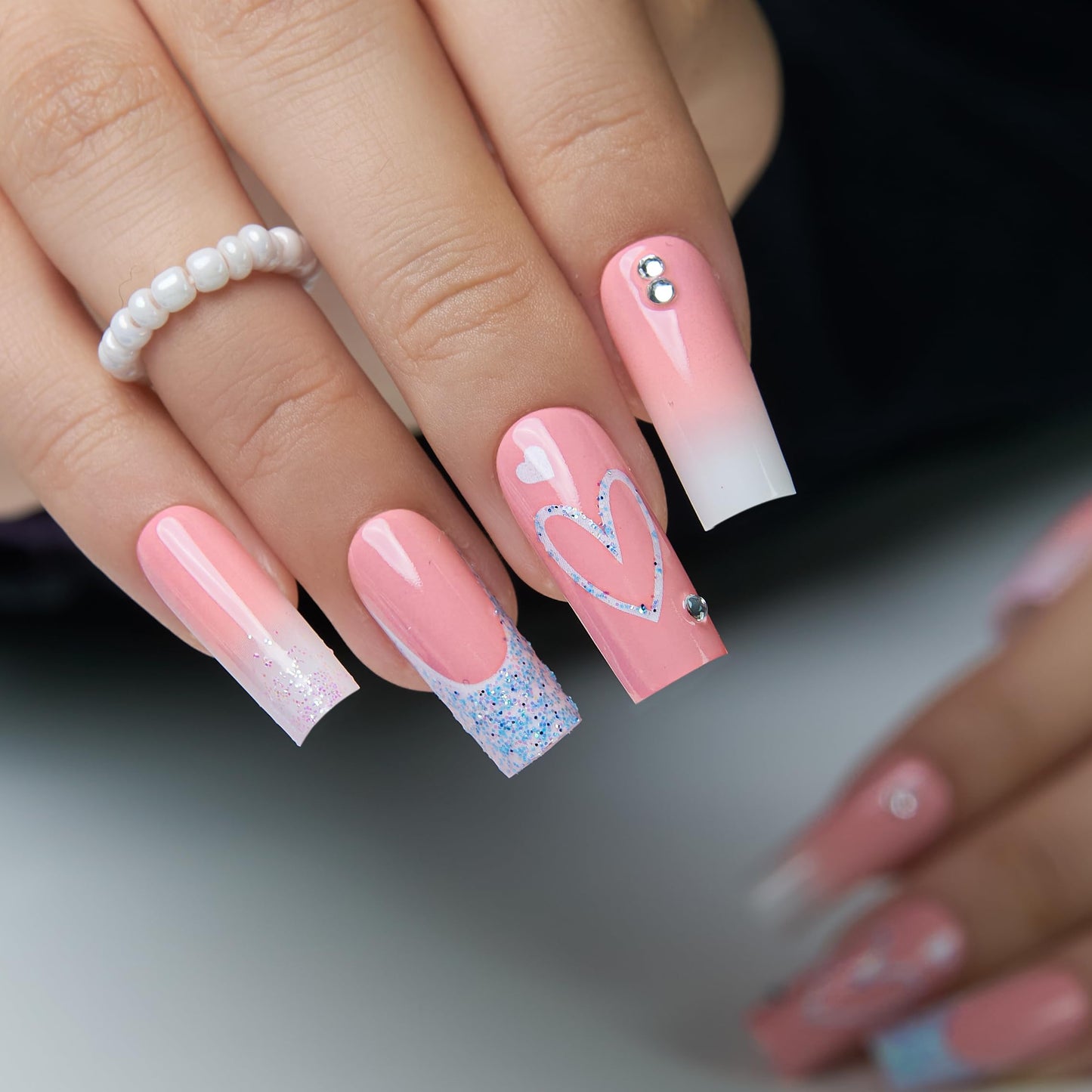CurvLife Press On Nails – 30Pcs Soft Gel Fake Nails, Reusable Glue On Nail Kit with Adhesive Tabs, Natural Fit & Salon-Quality for Women & Girls (Sparkling Heart Ombre)