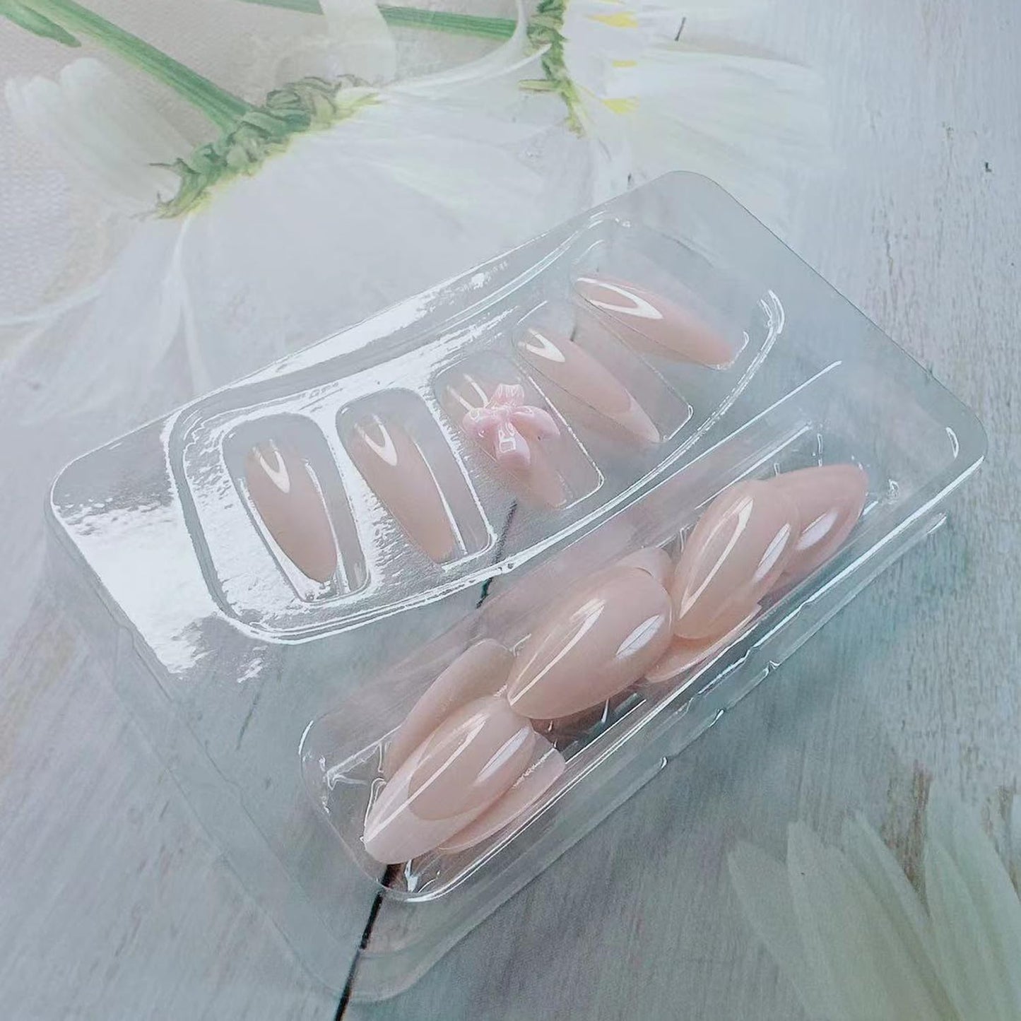 24Pcs French Tip Press on Nails Medium Almond Fake Nails French Heart Nails Press ons 3D Bow Charms Cute Design Manicure Rhinestone Bows False Nails Stick on Nails for Women