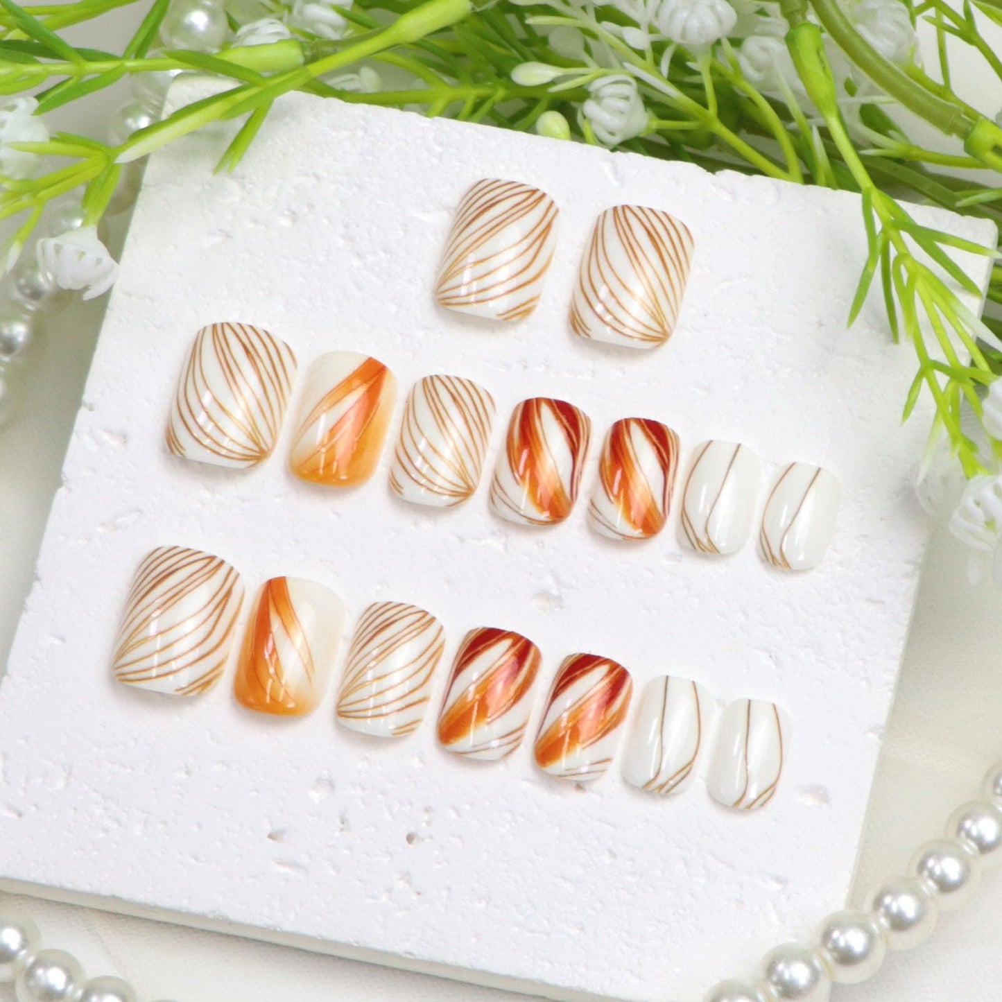 Square Press on Nails Short Fake Nails with Lines Designs White Nails Press ons Fall Acrylic Nails for Women 24Pcs