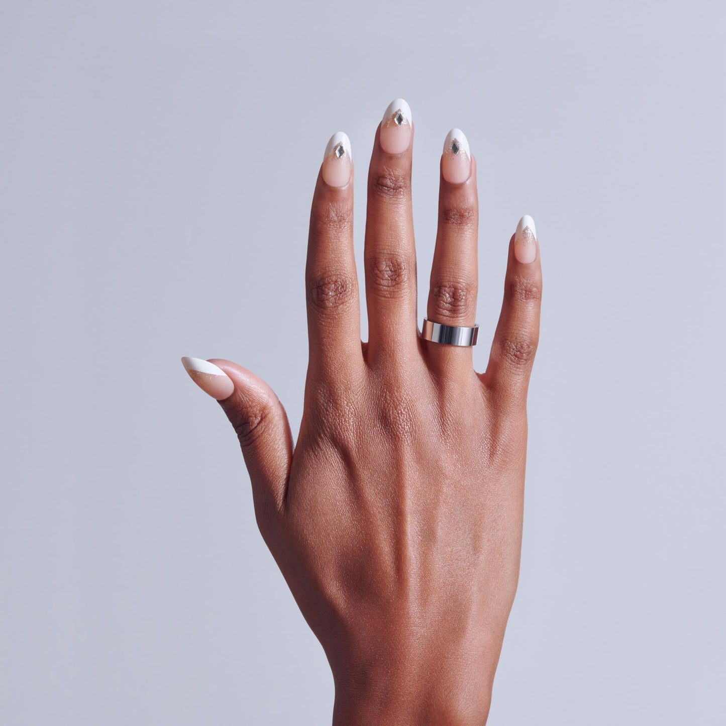 Kiss Glam, Press On Nails, Nail glue included, 'Applause', White, Medium Size, Almond Shape, Includes 32 Nails, 2g Glue, 1 Manicure Stick, 1 Mini File