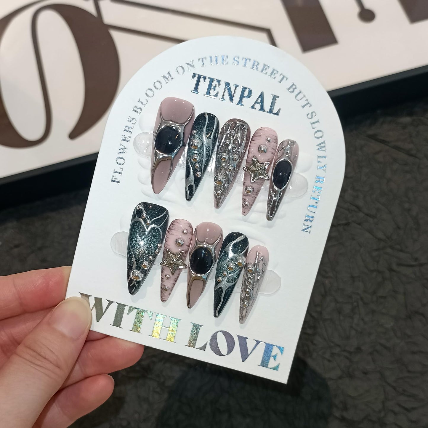 TENPAL Pink Black Press on Nails Long Stiletto,Metal Gothic Fake Nails with Punk Stars Beads,Cat Eye Glitter Edgy Y2K Ins False Nails with Tools,Sweet Grunge Irregular 3D Handmade Nails 10pcs(XS)