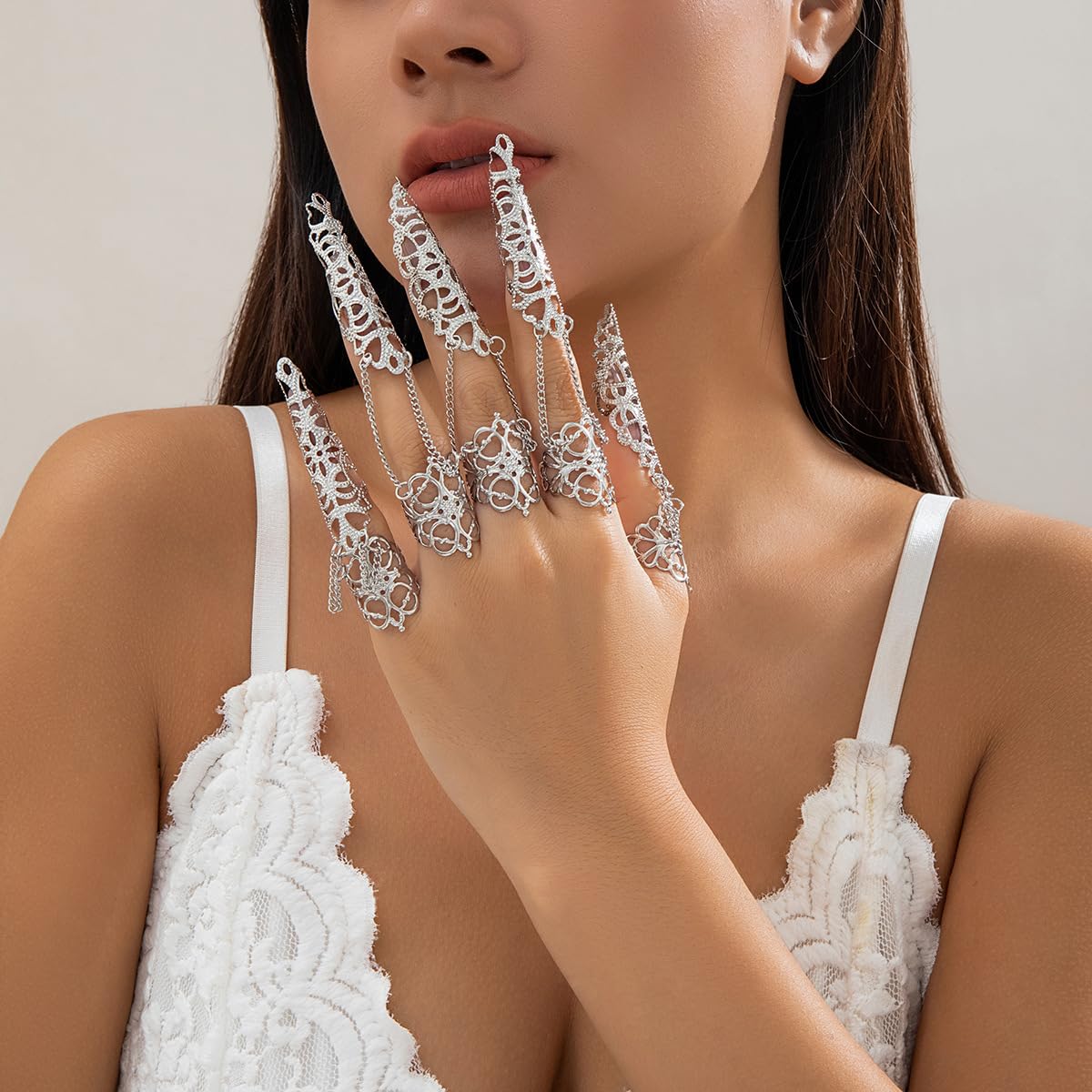 MOEEIJEW Gothic Nails Bracelets for Women Men Punk Fingera Hand Chain Cosplay Finger Rings Claw Bracelets Costume Jewelry (Silver)