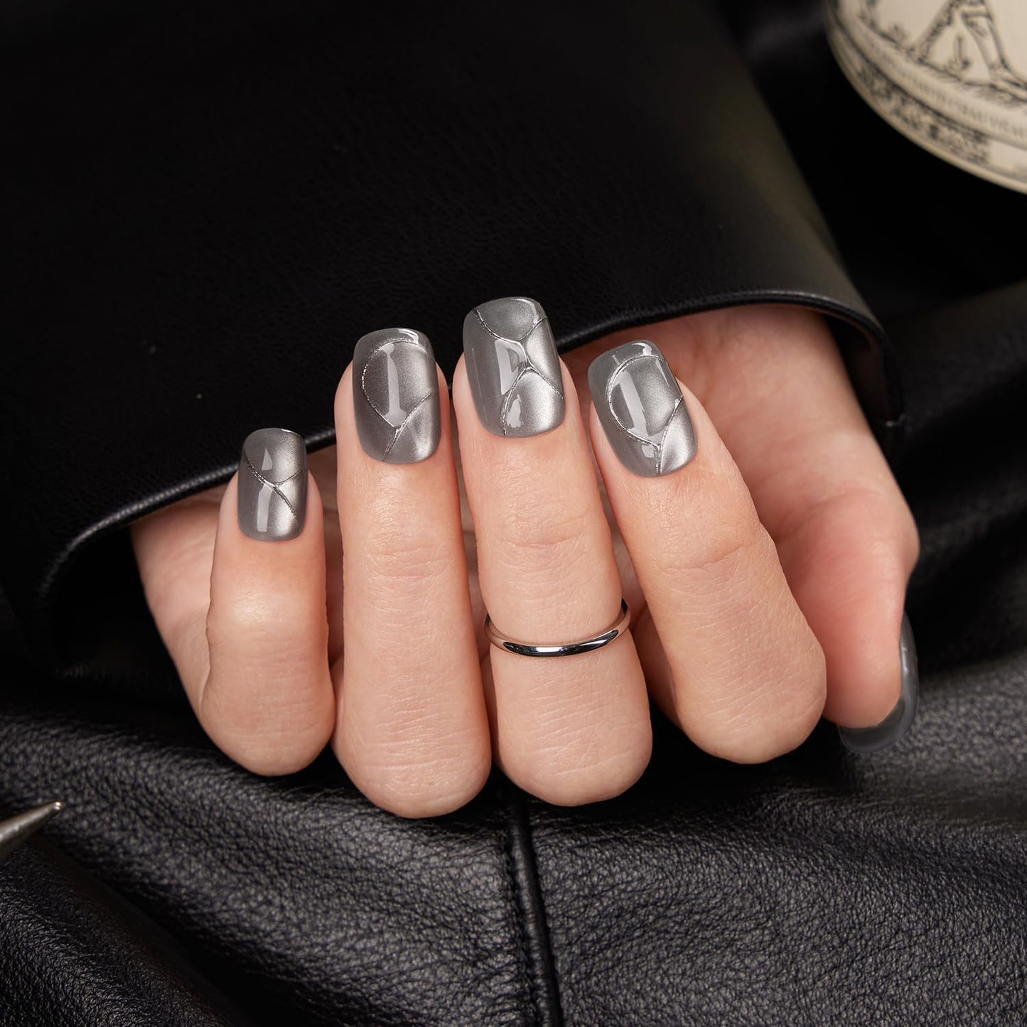 VSALON Square Short Press on Nails, Silver Gray 3D Urban Punk Style Cat Eye Glossy Glue on Nails, Reusable Opaque Gel Fake Nails, 32 pcs in 16 Sizes with Glue & Cuticle Oil False Nails Kit
