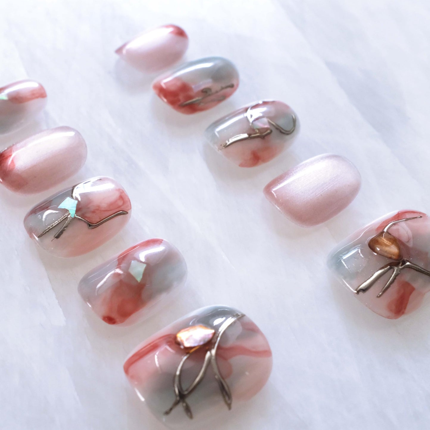 Venice Inspired Press on Nails, Pink Cat Eye with Mirror Powder Chrome Effect, Short Square Shape, 10 Piece (Small Size, SS)