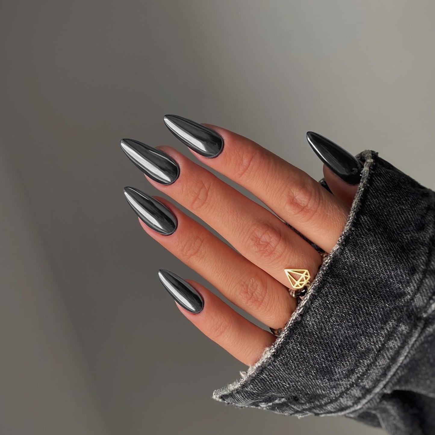 KQueenest Red Press on Nails Medium Almond Stiletto&Smoky Grey Press on Nails Medium Almond For Beach Party Daily Decoration in 48 PCS