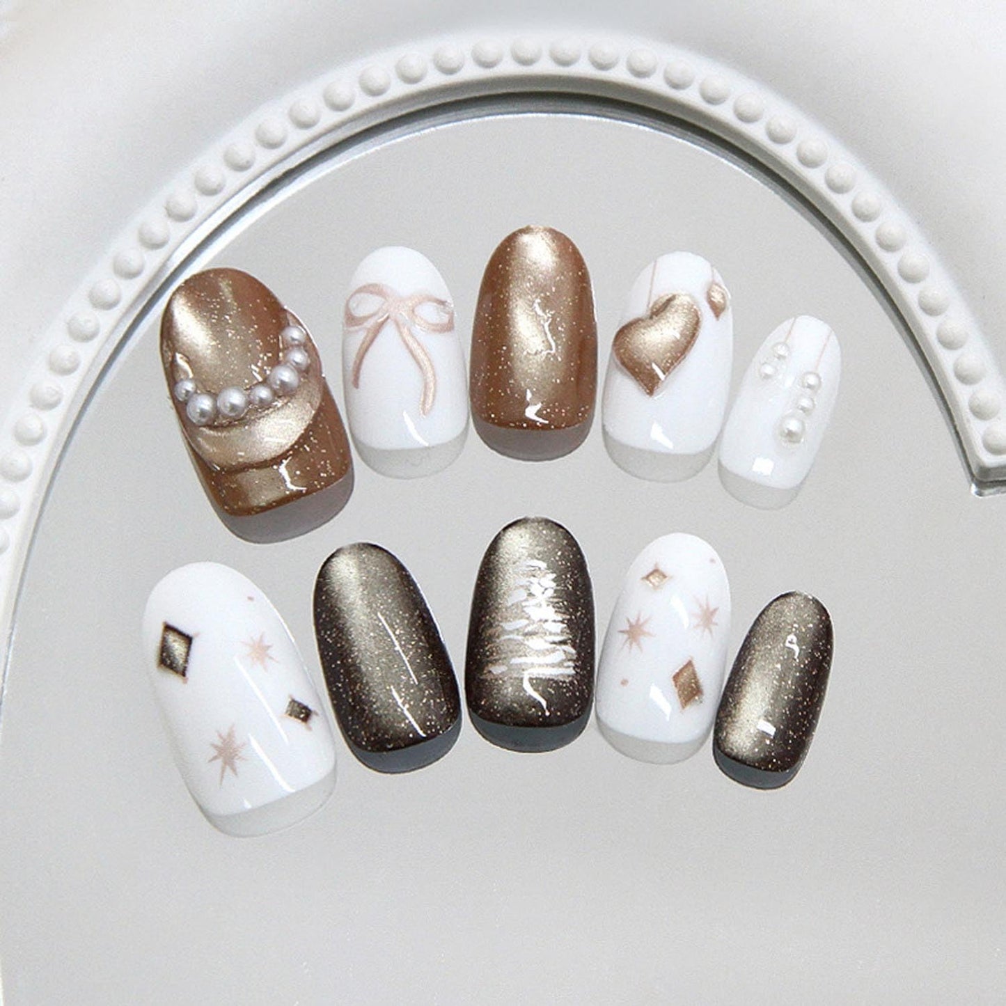 30Pcs Champagne Gold Press-on Nails Short Fake Nails with Pearl Heart Bow Starburst Design Glossy Sparkling French Nails Tip Stick on Nails Full Cover Press ons Acrylic Nails for Women