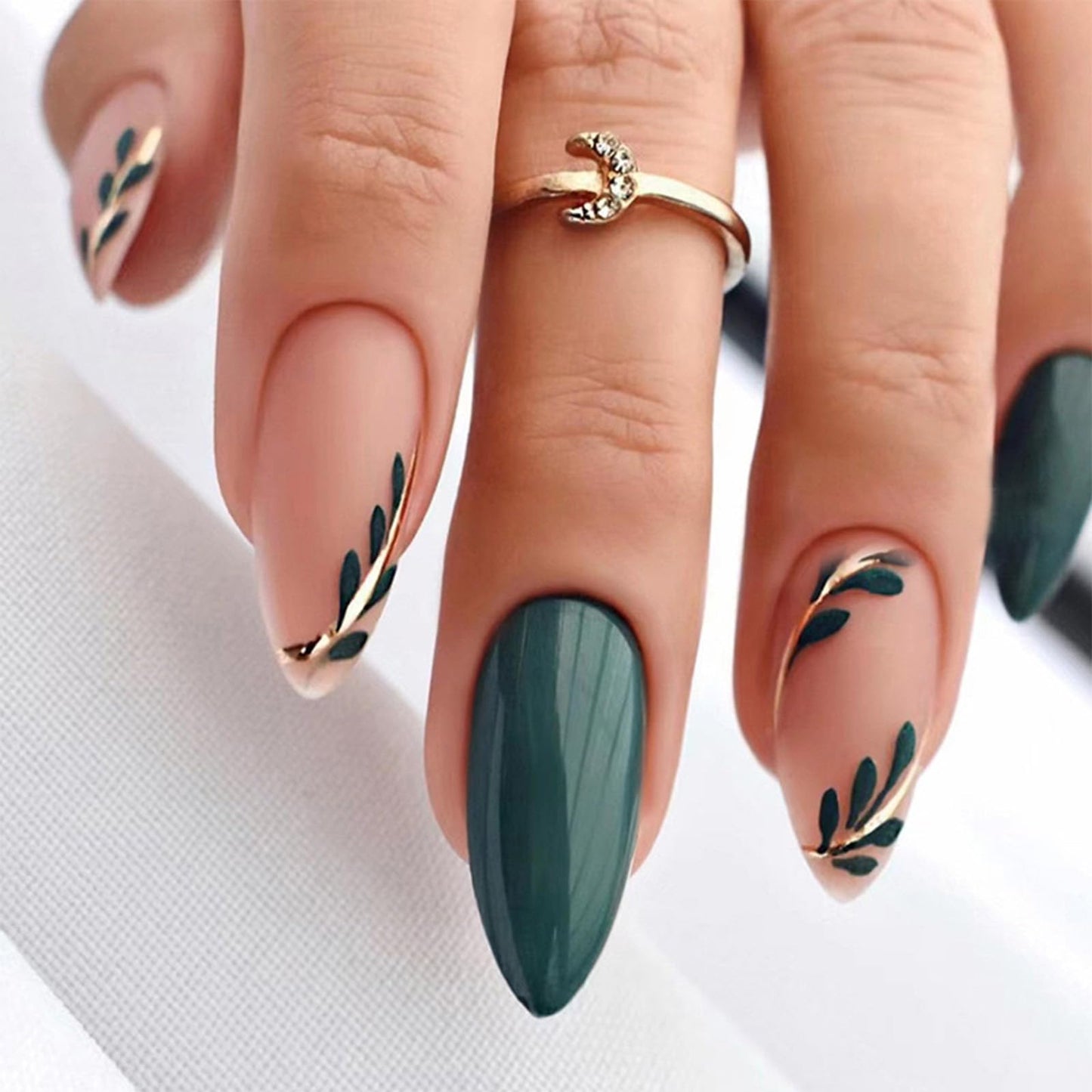 FJSMTOPl Green Press on Nails - Medium Almond Fake Nails - with Designs Leaf False Nails Press ons - Glue on Nails St Patricks Day Nails Acrylic Stick on Nail for Women 24 Pcs