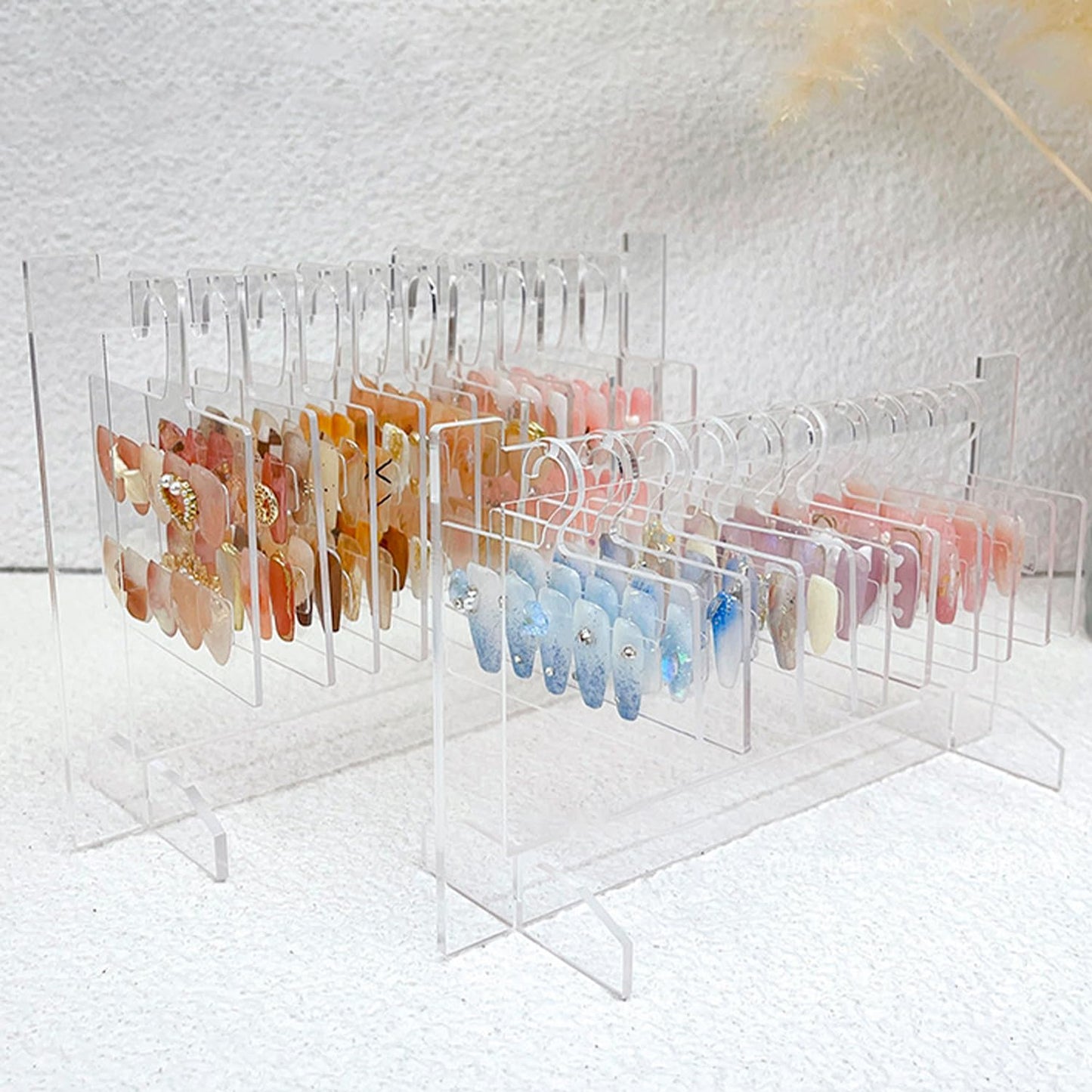 Hapivida Nail Art Display, Acrylic Hanging Transparent Nail Hanger Display Board Nail Sample Organizer Stand with 10pcs Hanger
