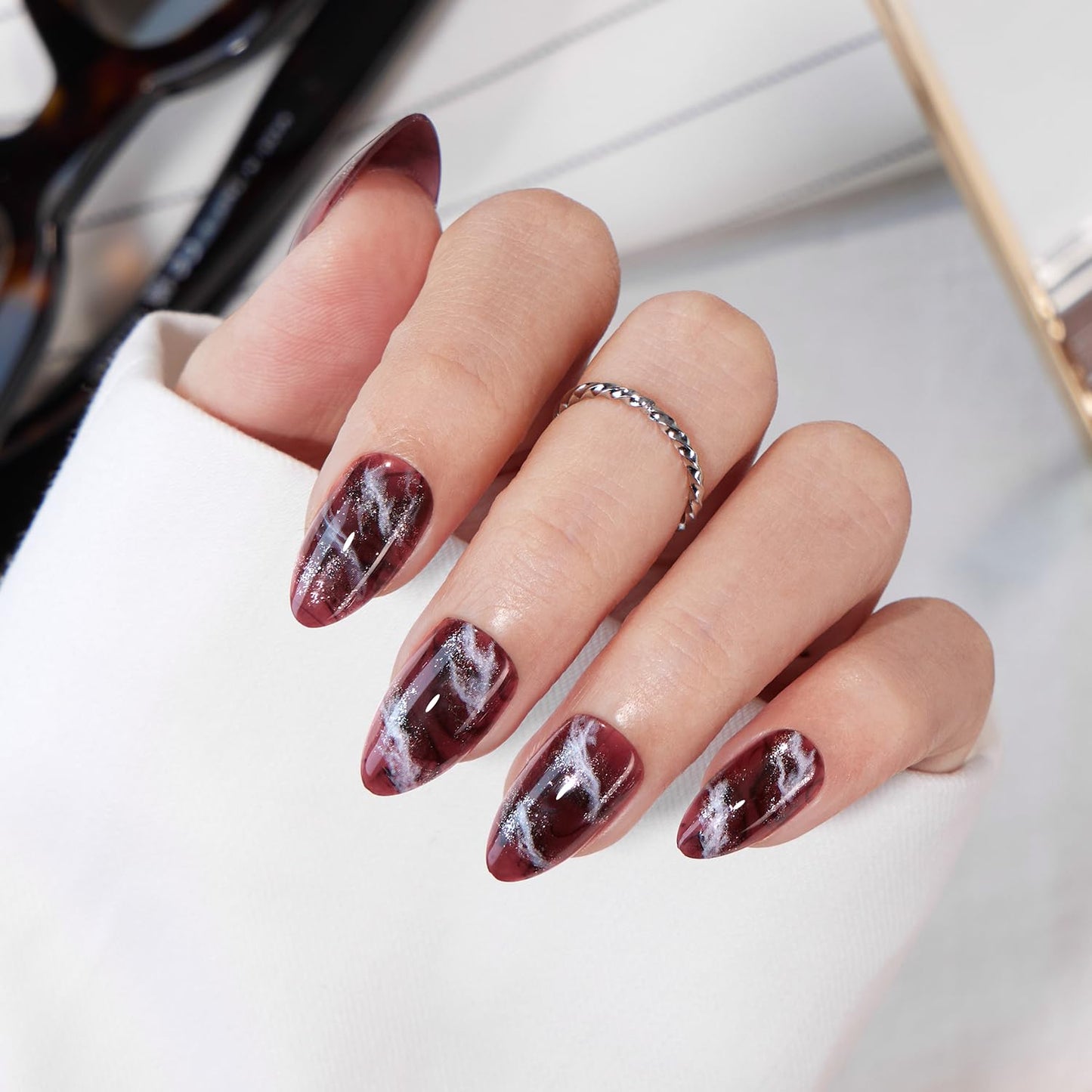 VSALON Press on Nails Short Almond - Brown Marble Glitter Glue On Nails Kit for Women, Reusable Opaque Salon Quality Swirl Fake Nails - 32 PCS Stick on Nails in 16 Sizes with Glue & Cuticle Oil