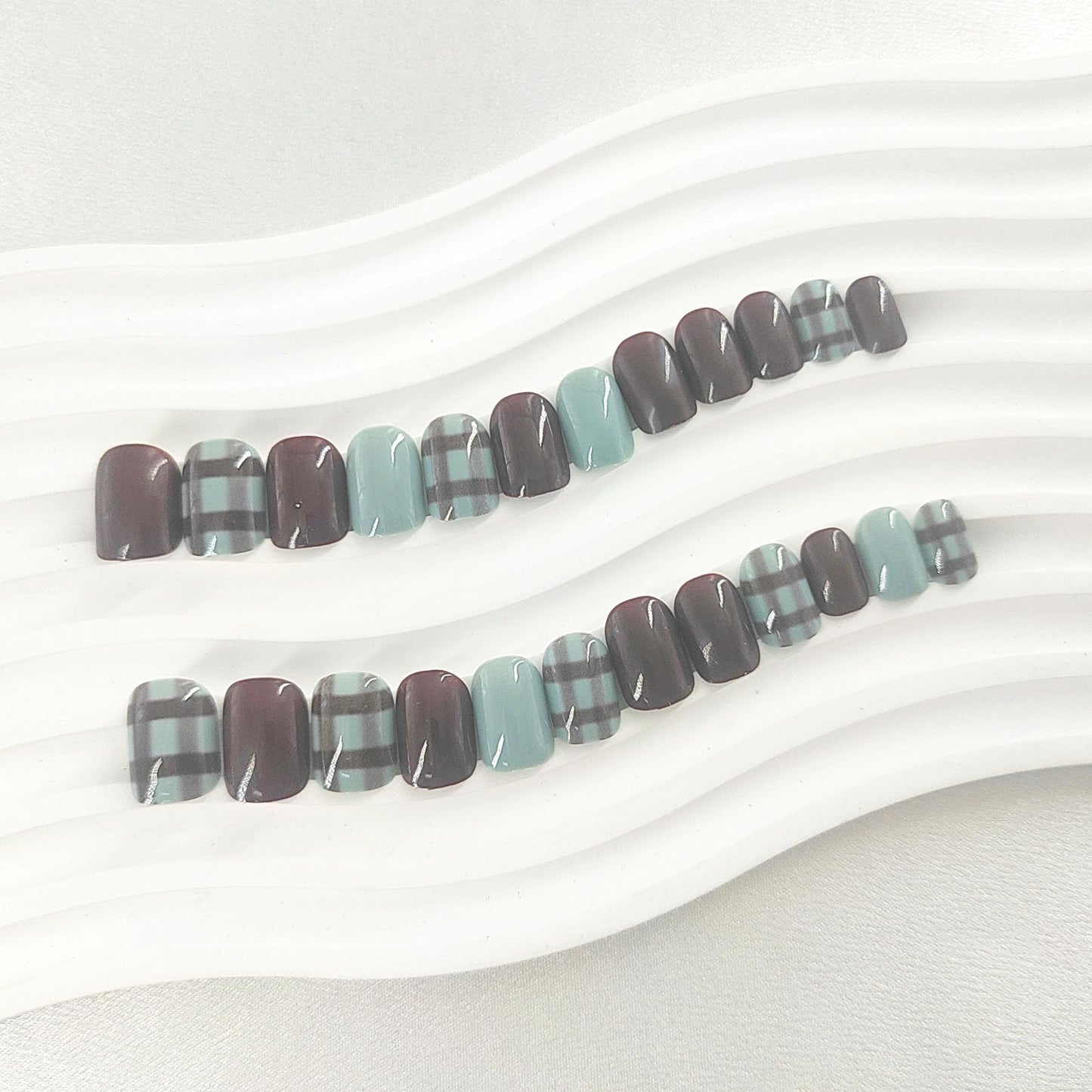 24Pcs Women Press on Nails Square Fake Nails Short Burgundy Nail Press ons Light Blue Glue on Nails with Lattice Lines Designs Winter Glossy Artificial Stick on Nails for Girls