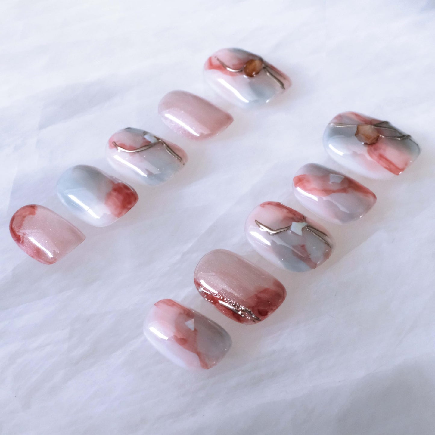 Venice Inspired Press on Nails, Pink Cat Eye with Mirror Powder Chrome Effect, Short Square Shape, 10 Piece (Small Size, SS)