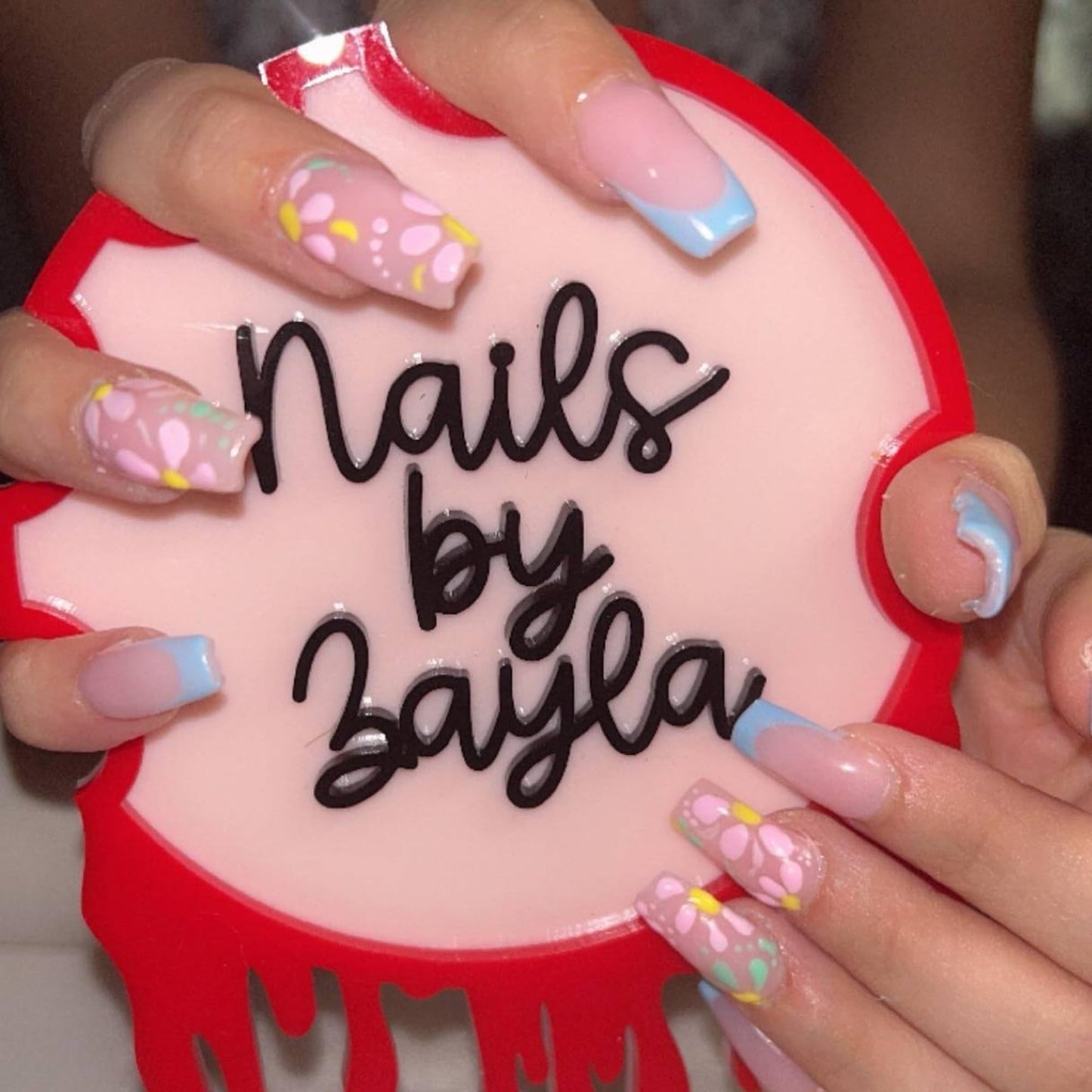 Jasilon Custom Nail Photo Props, Acrylic Nail Picture Props Personalized Logo Nail Tech Decor Plate Nailfie Disk with Social Media Salon Nail Display Stand Nail Polish Display Gifts for Nail Artist