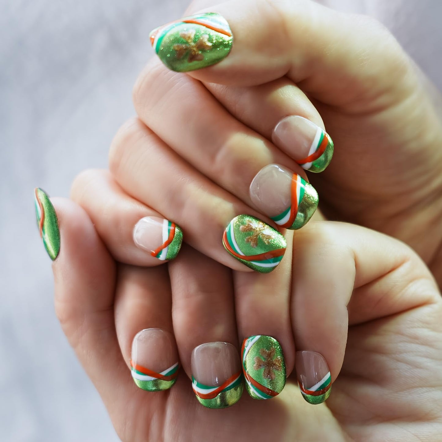 Tesytto Short Round Press On Nails, Green Glitter with Multicolor Line & Gold Clover Accents, Handmade Reusable Full Cover Nail Art (Size L)