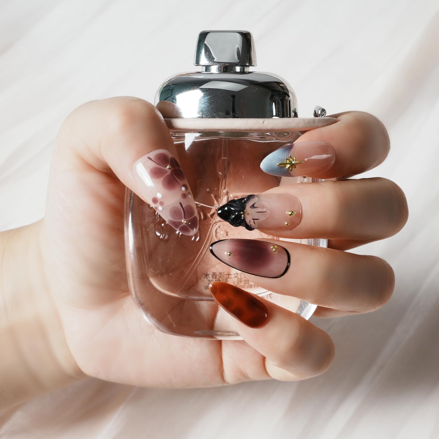 Tesytto Handmade Press on Nails Medium Almond, Nude Brown Gradient Floral Fake Nails, Glossy Reusable Stick On Acrylic Nails with Gold Charms Luxury Salon Design (Dusk Pastel Gradient Flowers, M)