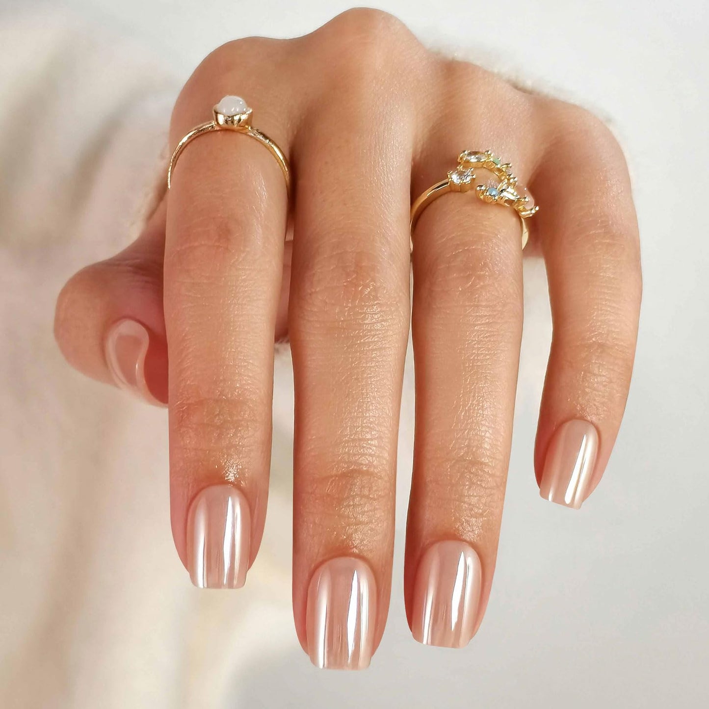 Nude Chrome Press on Nails Square - SHANGMENG Soft Gel Short Press on Nails for Women Gift, Fit Perfectly & Natural Glue on Nails in16 Sizes - 32 Reusable Fake Nails with Glue, Aurora Nude