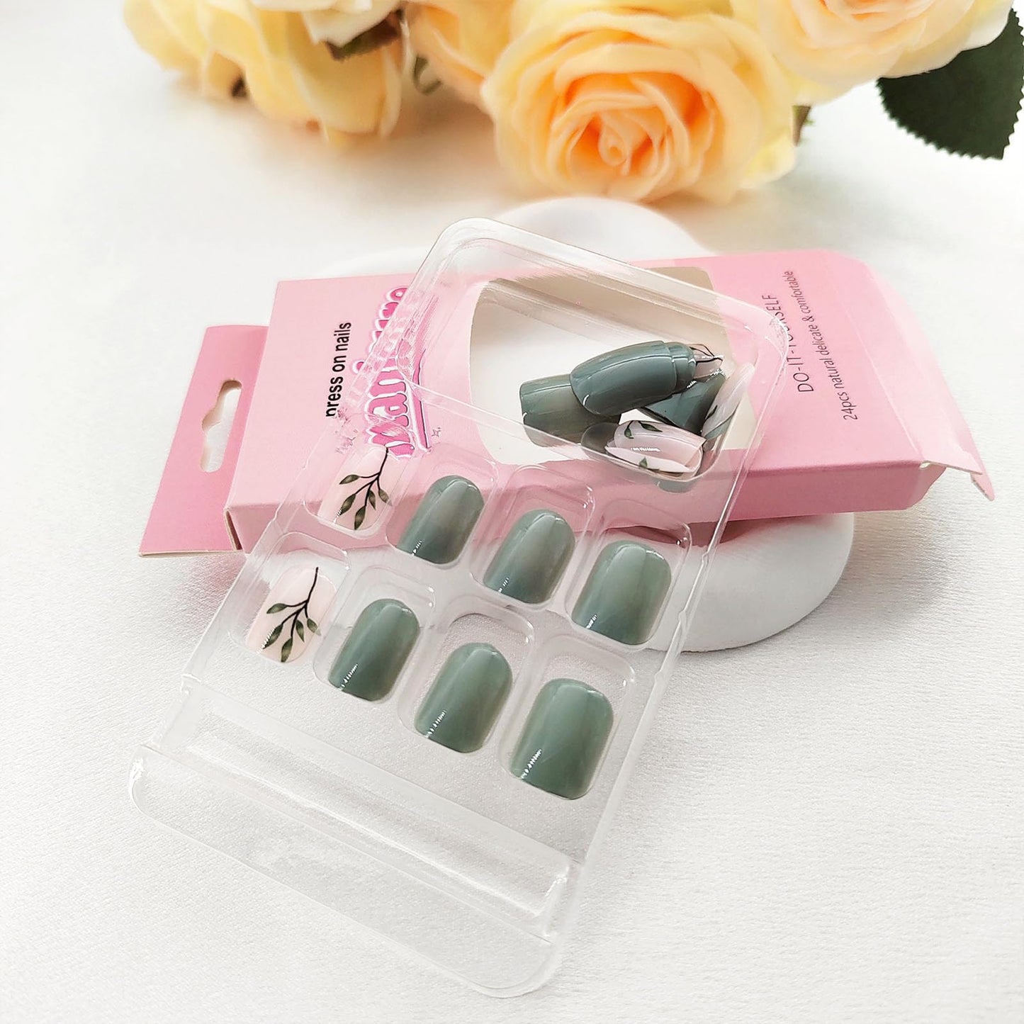 BDKAIWU Press on Nails Short Square Light Green Acrylic Nails Press ons Reusable Fake Nails with Leaves Designs Full Cover Artificial Glue on Nails for Women and Girls 24Pcs