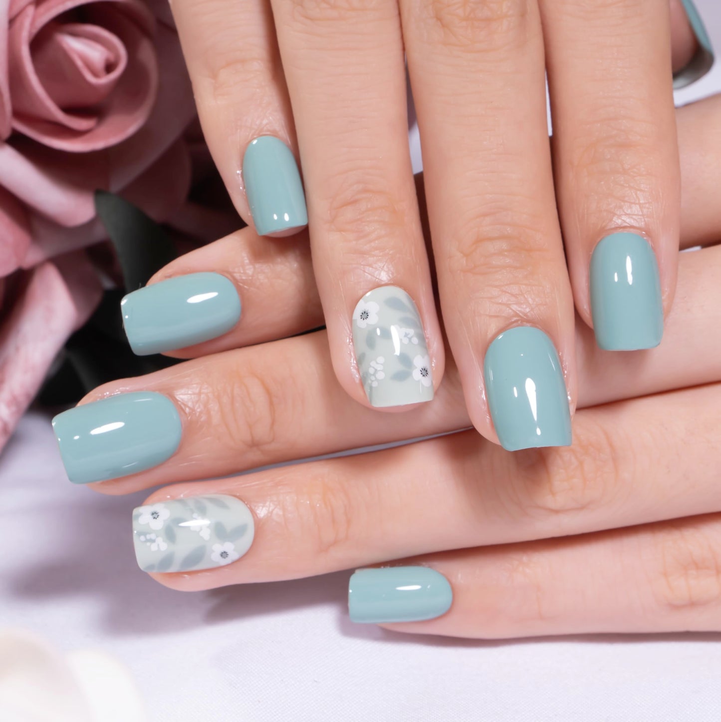Curvlife Soft Gel Press on Nails with 30pcs Green Flower Design Full Cover Fake Nails for Women Reusable Nail Kit with Nail Glue Adhesive Tabs