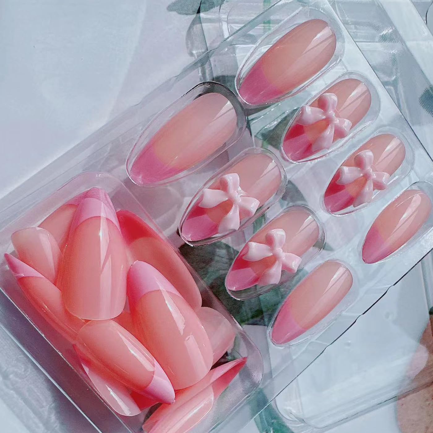 24Pcs French Tip Press on Nails Fake Nails with Pink Bow Design Gloss Short Almond-Shaped False Nails Cute Bow Press ons Stick on Nails Acrylic Artificial Fingernails for Women Girls