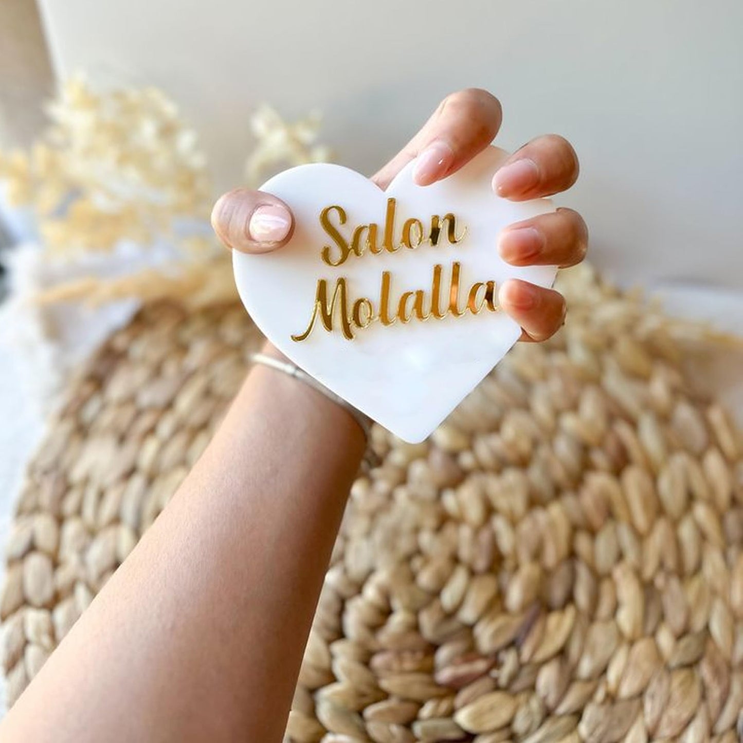 Jasilon Custom Nail Photo Props, Acrylic Nail Picture Props Personalized Logo Nail Tech Decor Plate Nailfie Disk with Social Media Salon Nail Display Stand Nail Polish Display Gifts for Nail Artist