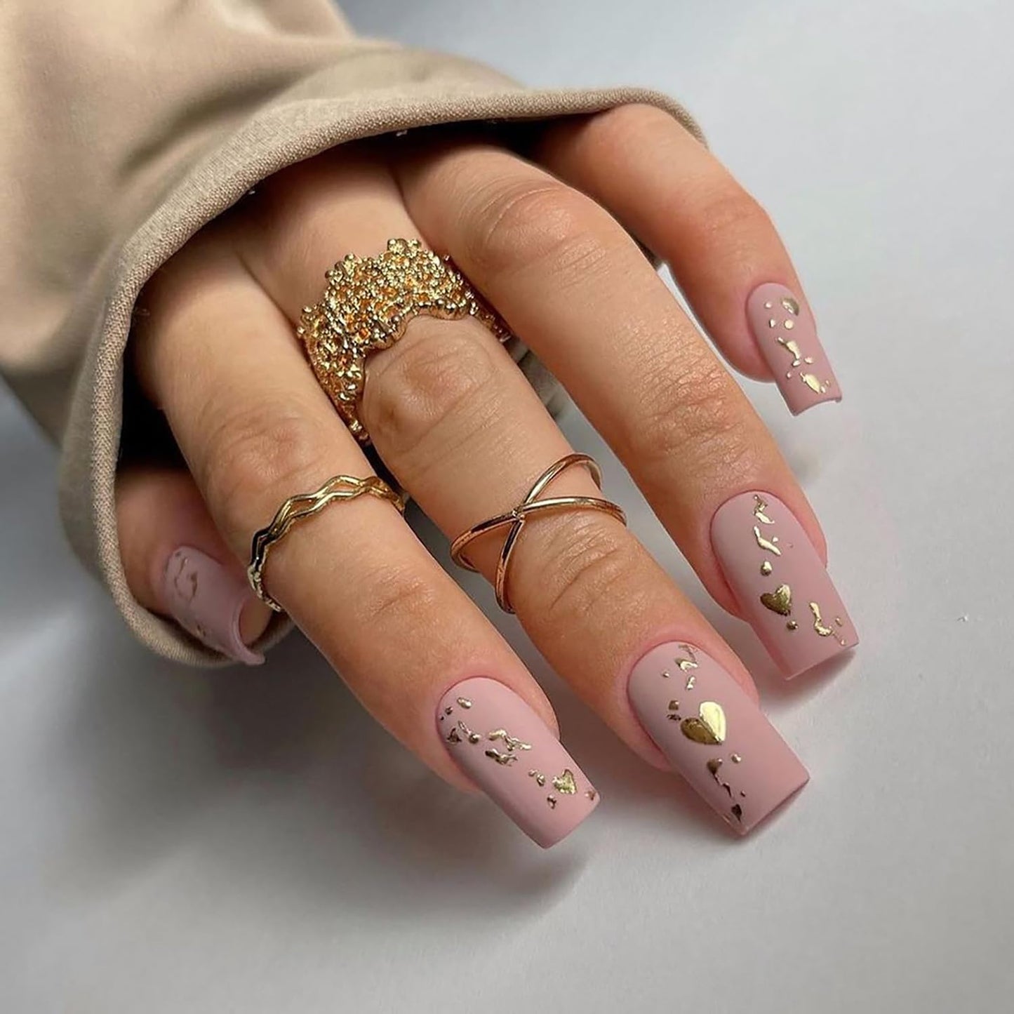 Vezocim 24Pcs Press on Nails Medium Square Glossy Full Cover Artificial Fake Nails with Gold Heart Designs Acrylic Coffin False Nails with Glue Stick on Fingernails for Women Girls