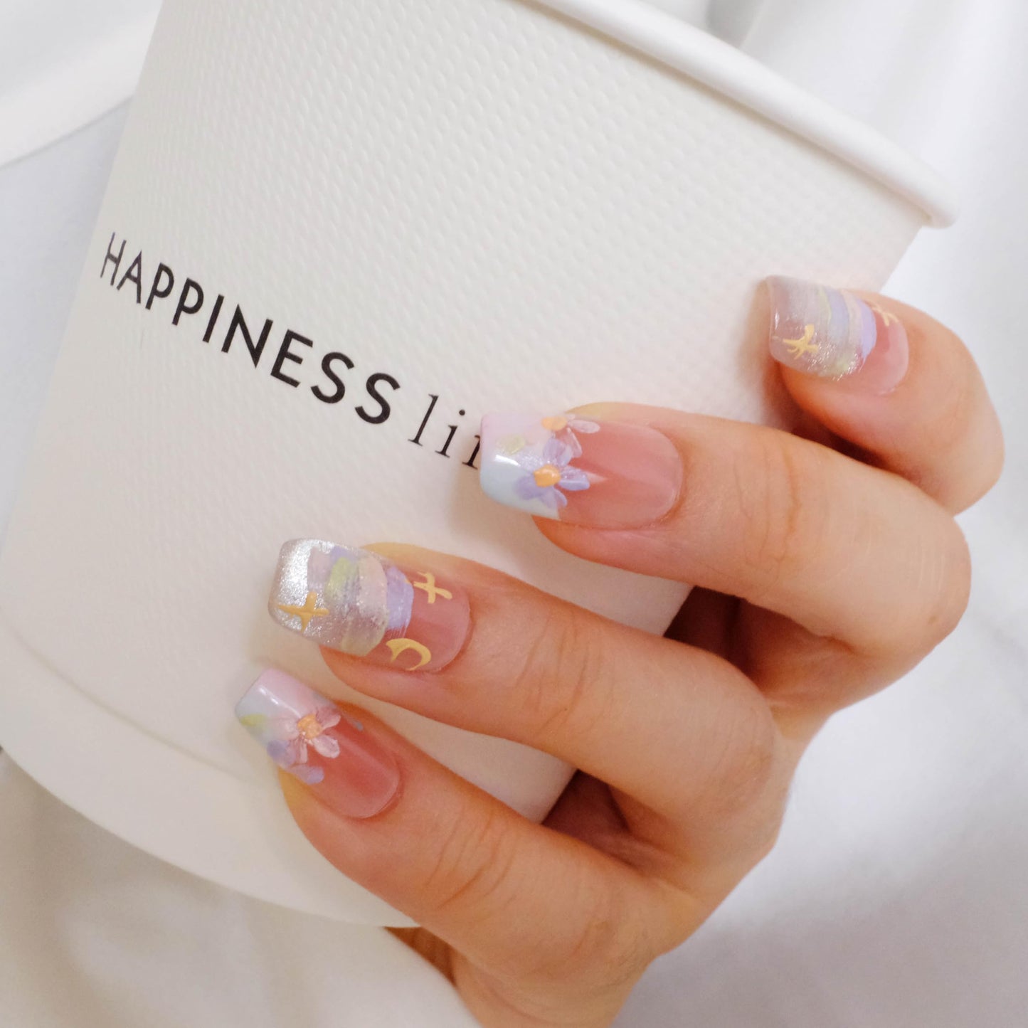 [GLORS] Purly Handmade Medium Ballerina Press on Nails | Oil Painting Style Flower in White and Nude French Tip Nails, 10 Pieces (Small, MB)