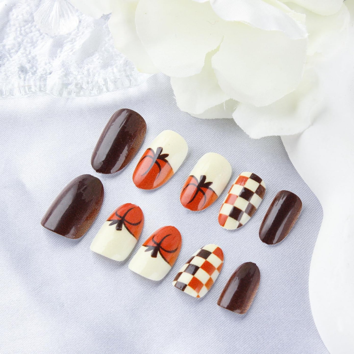Fall Press on Nails Short Almond Fake Nails Brown False with Grid Pumpkin designs Halloween Glue Glossy Full Cover Thanksgiving Stick on Nails for Women Girls DIY Manicure24pcs